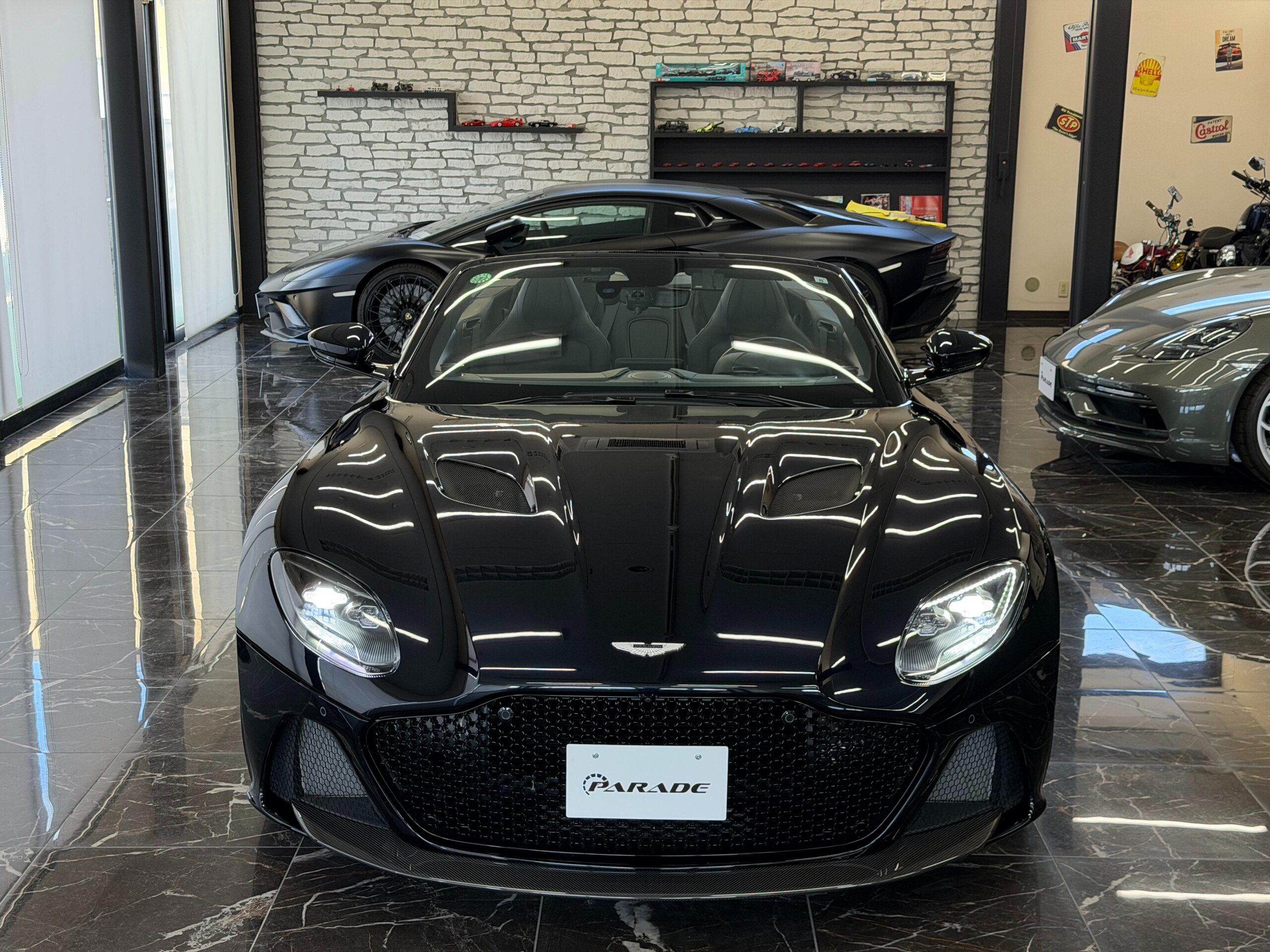 2021 Aston Martin DBS Superleggera Volante — Photo 44 / 44