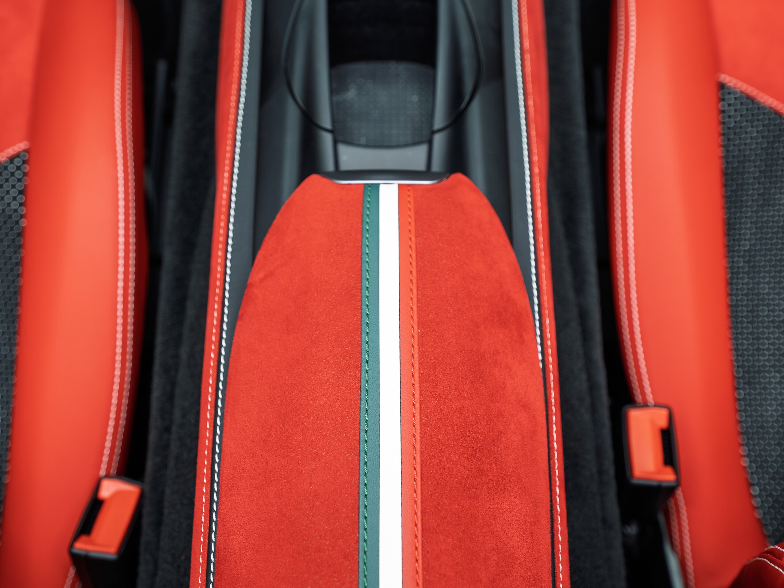 2021 Ferrari 812GTS — Photo 14 / 27