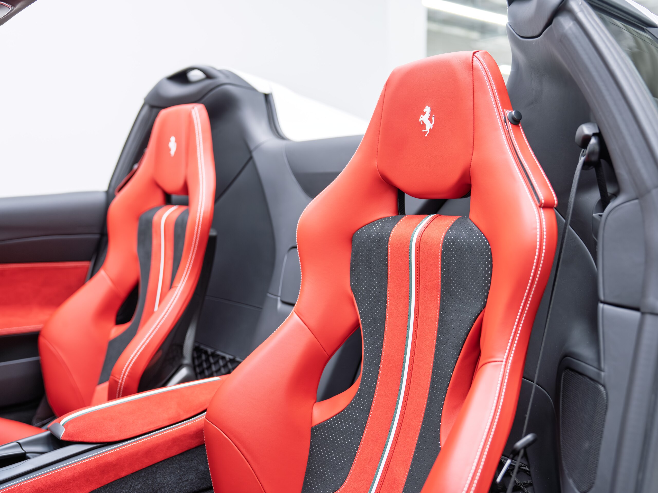 2021 Ferrari 812GTS — Photo 15 / 27