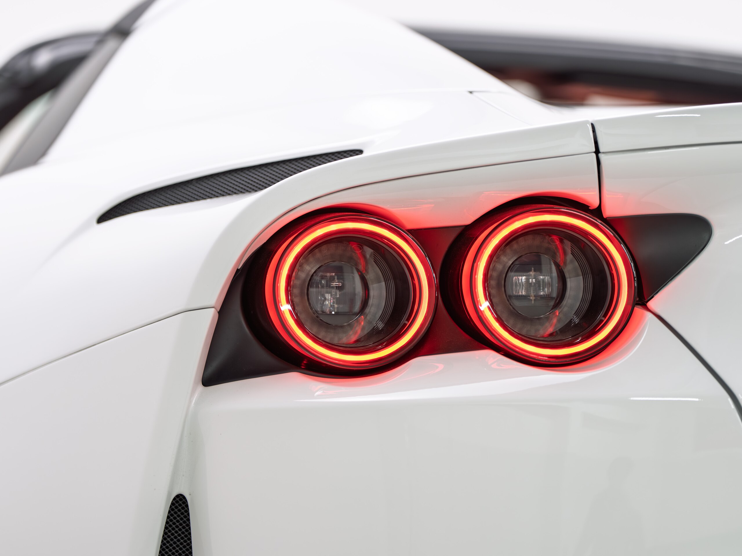 2021 Ferrari 812GTS — Photo 17 / 27
