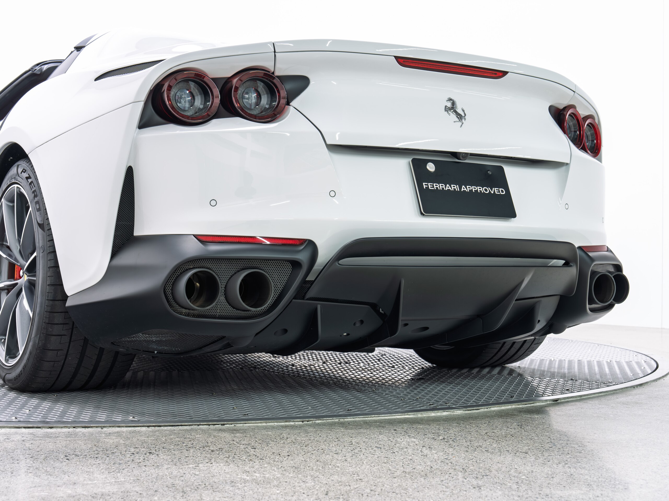 2021 Ferrari 812GTS — Photo 22 / 27