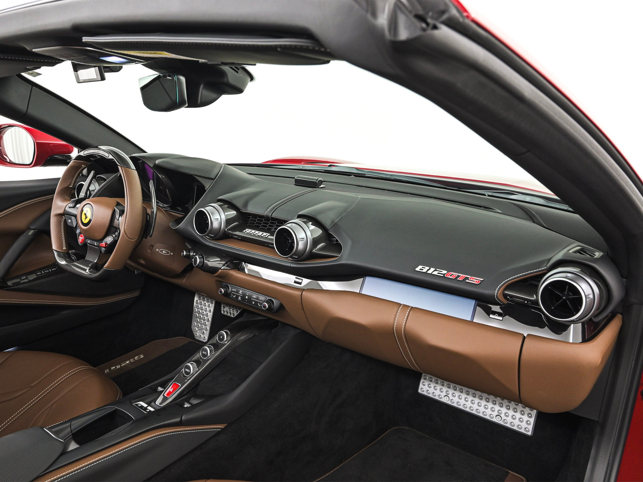 2021 Ferrari 812GTS — Photo 13 / 29