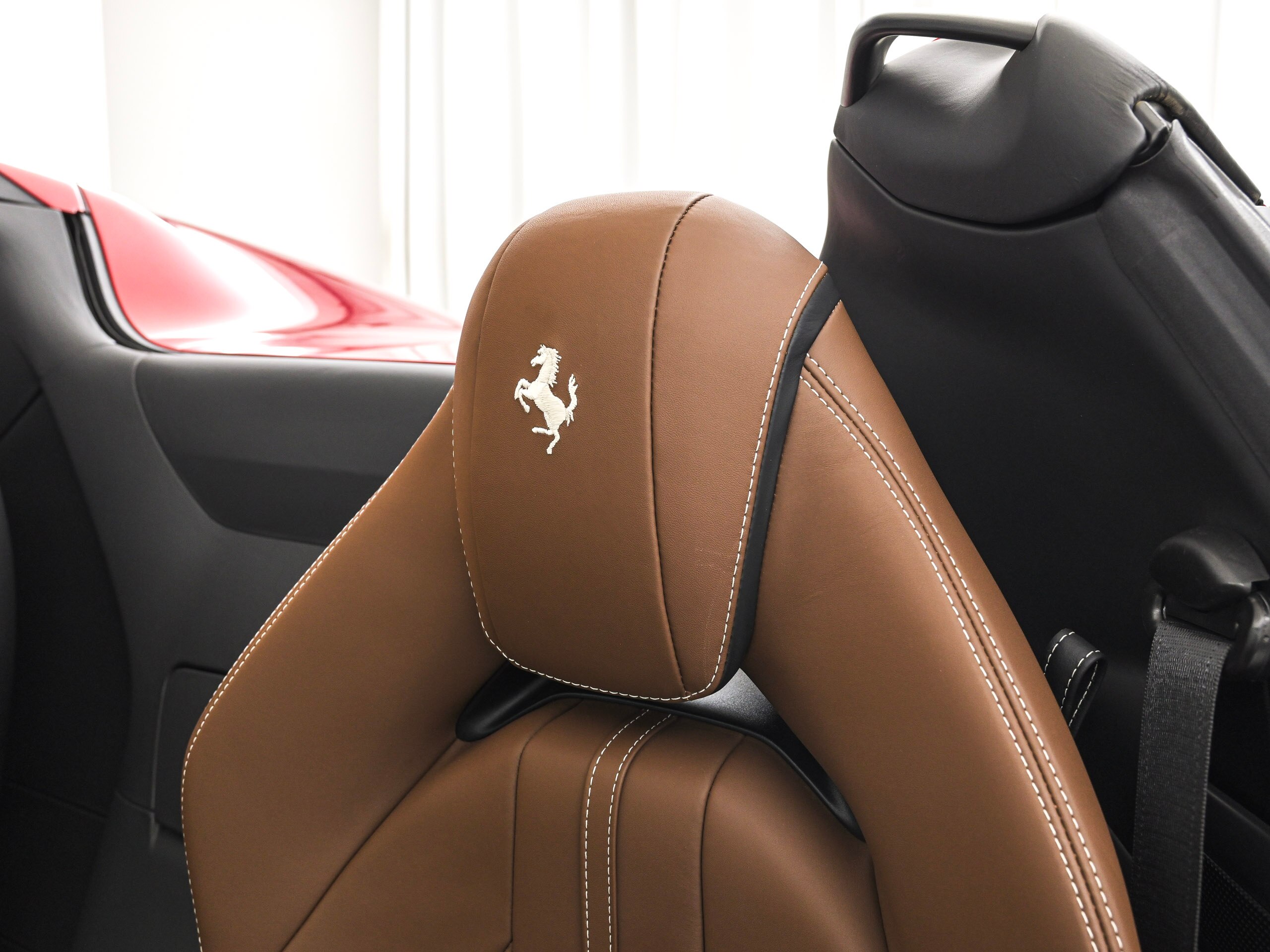 2021 Ferrari 812GTS — Photo 16 / 29