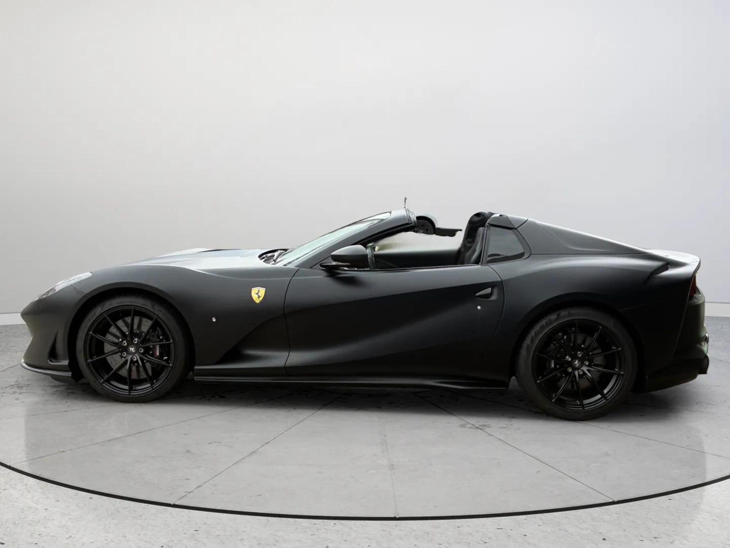 2021 Ferrari 812GTS — Photo 13 / 21