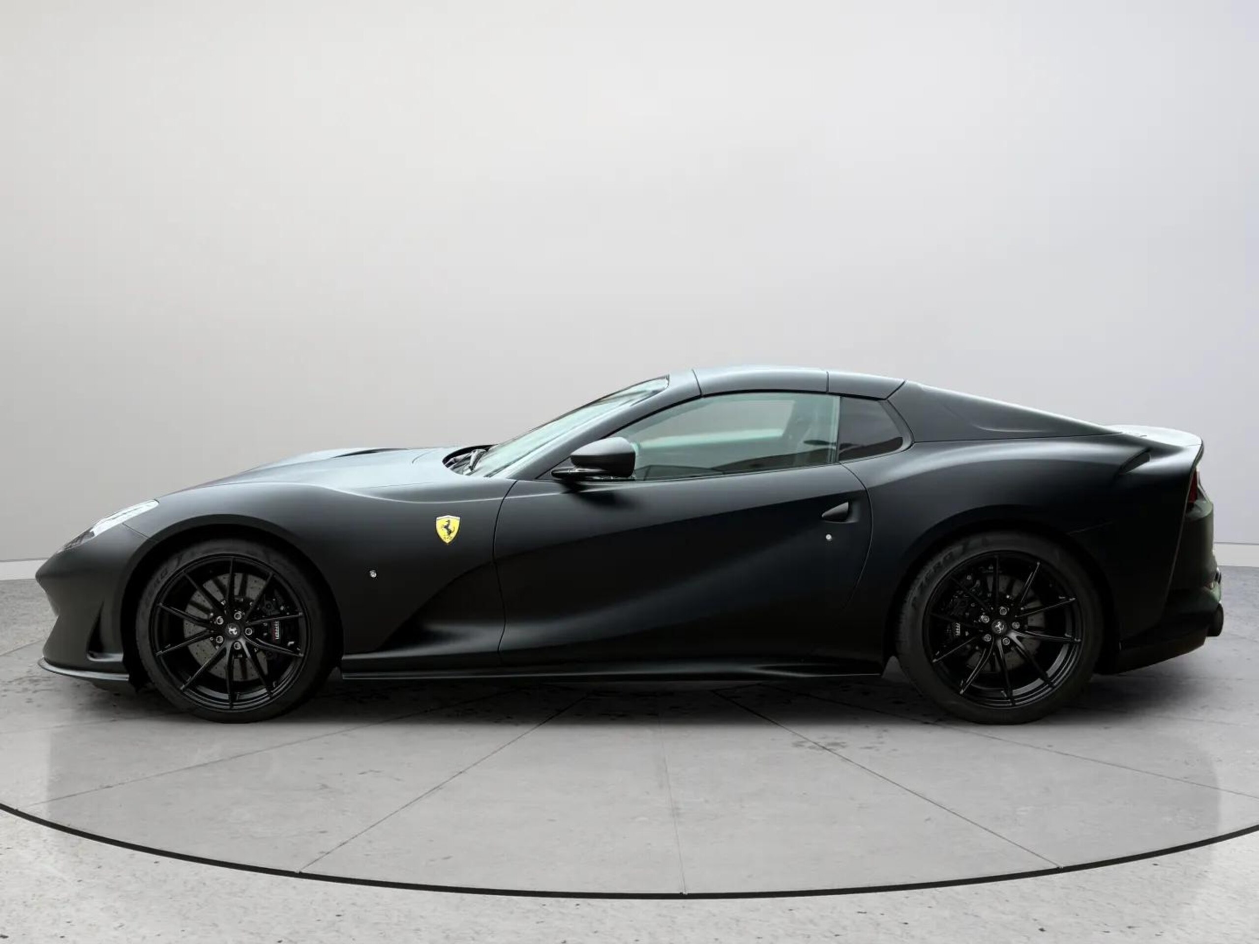 2021 Ferrari 812GTS — Photo 14 / 21
