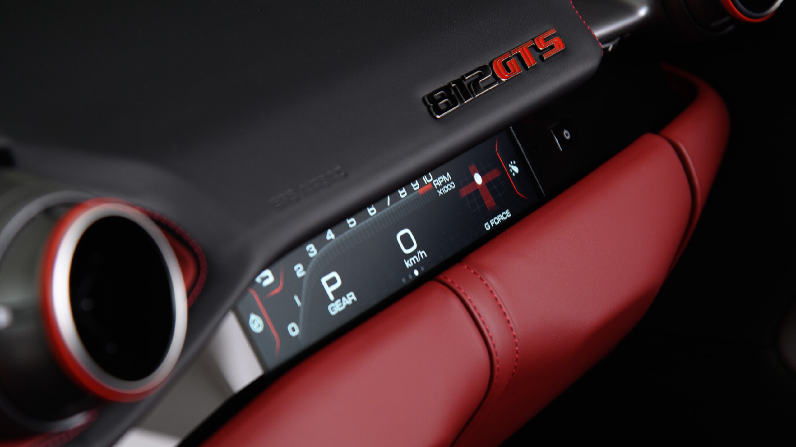 2021 Ferrari 812GTS — Photo 11 / 32