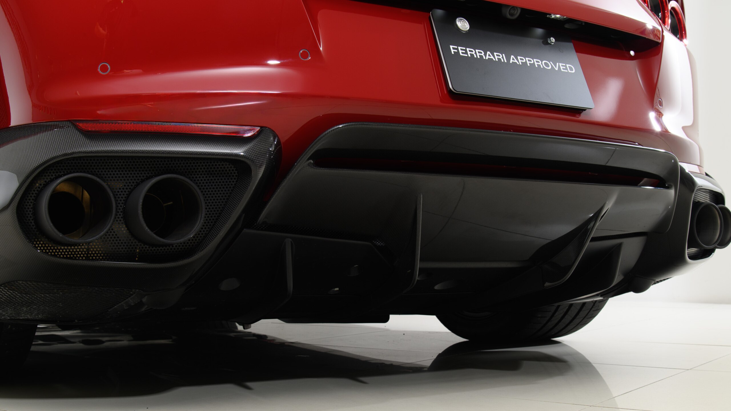 2021 Ferrari 812GTS — Photo 15 / 32