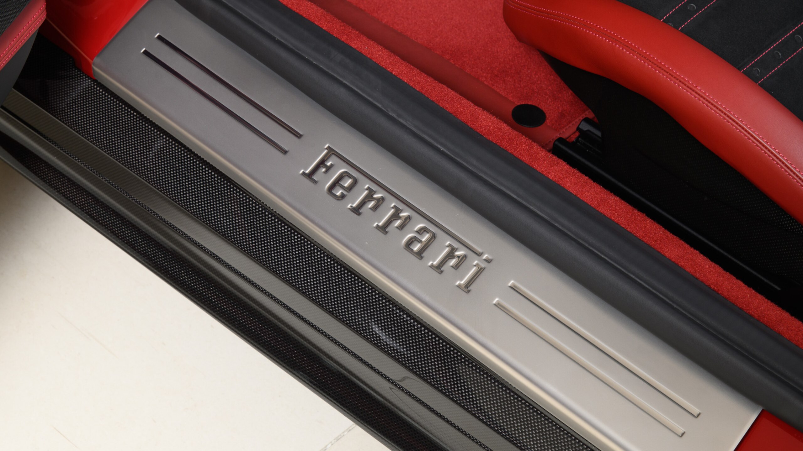 2021 Ferrari 812GTS — Photo 19 / 32