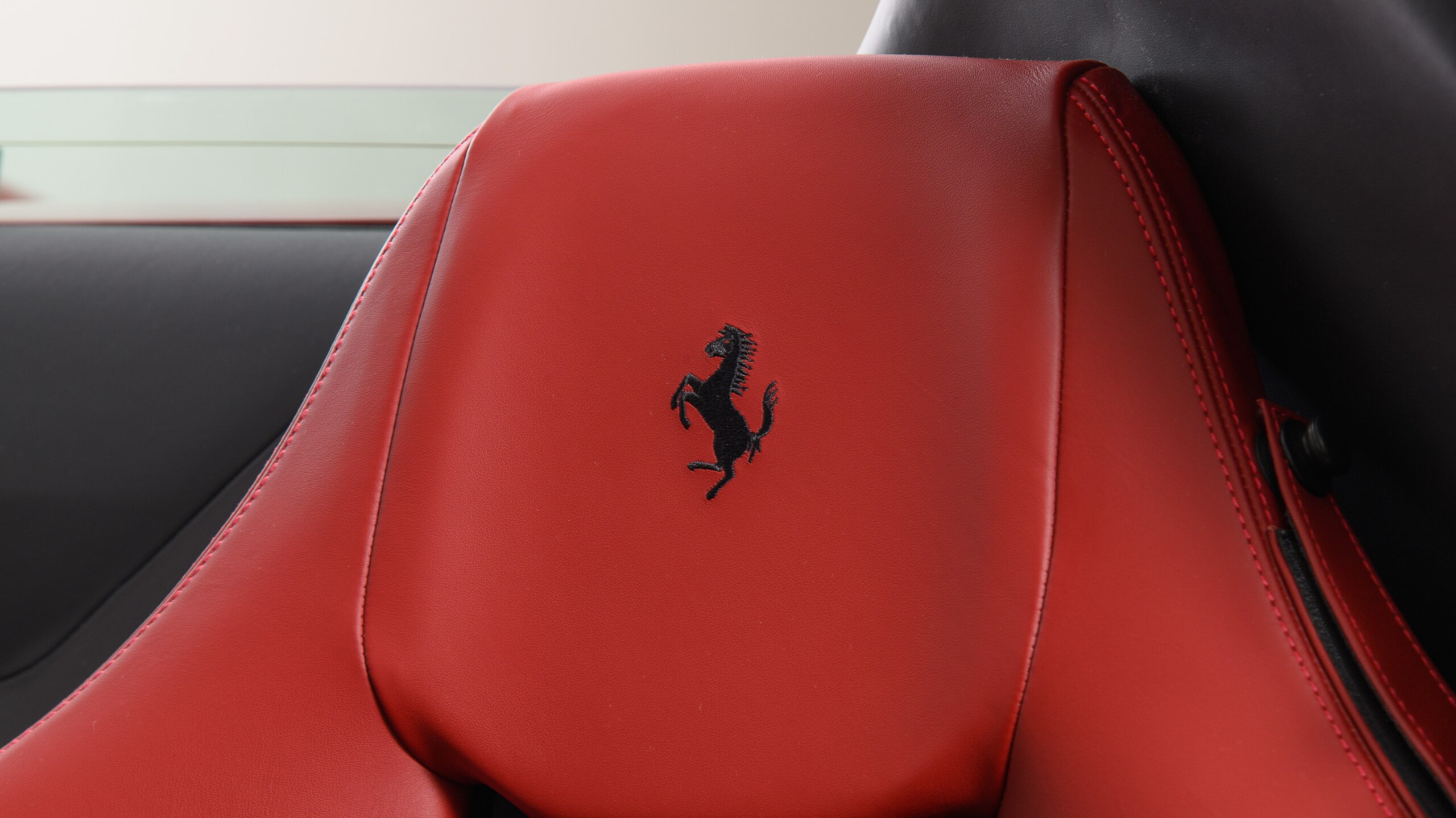 2021 Ferrari 812GTS — Photo 20 / 32