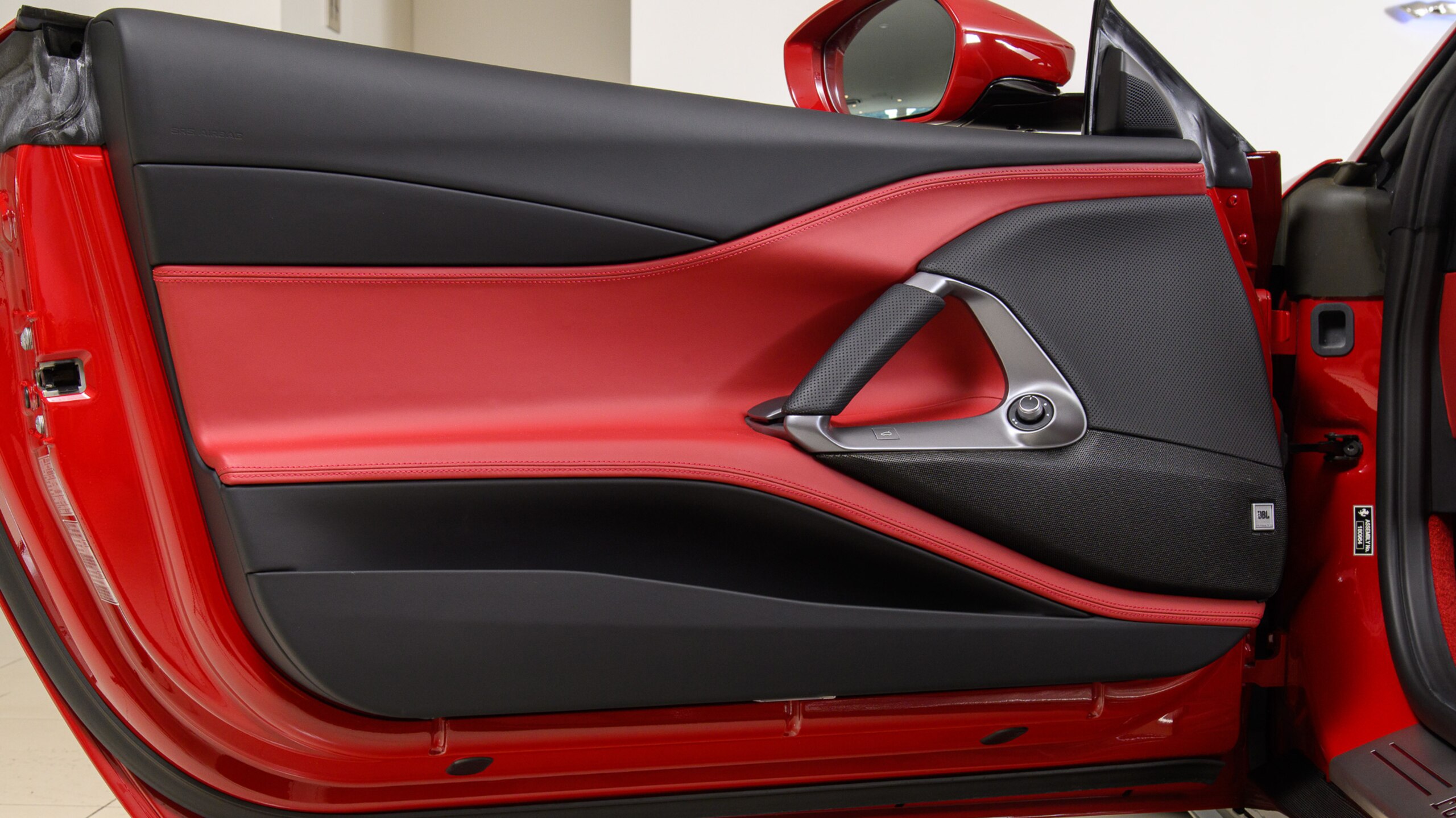 2021 Ferrari 812GTS — Photo 23 / 32
