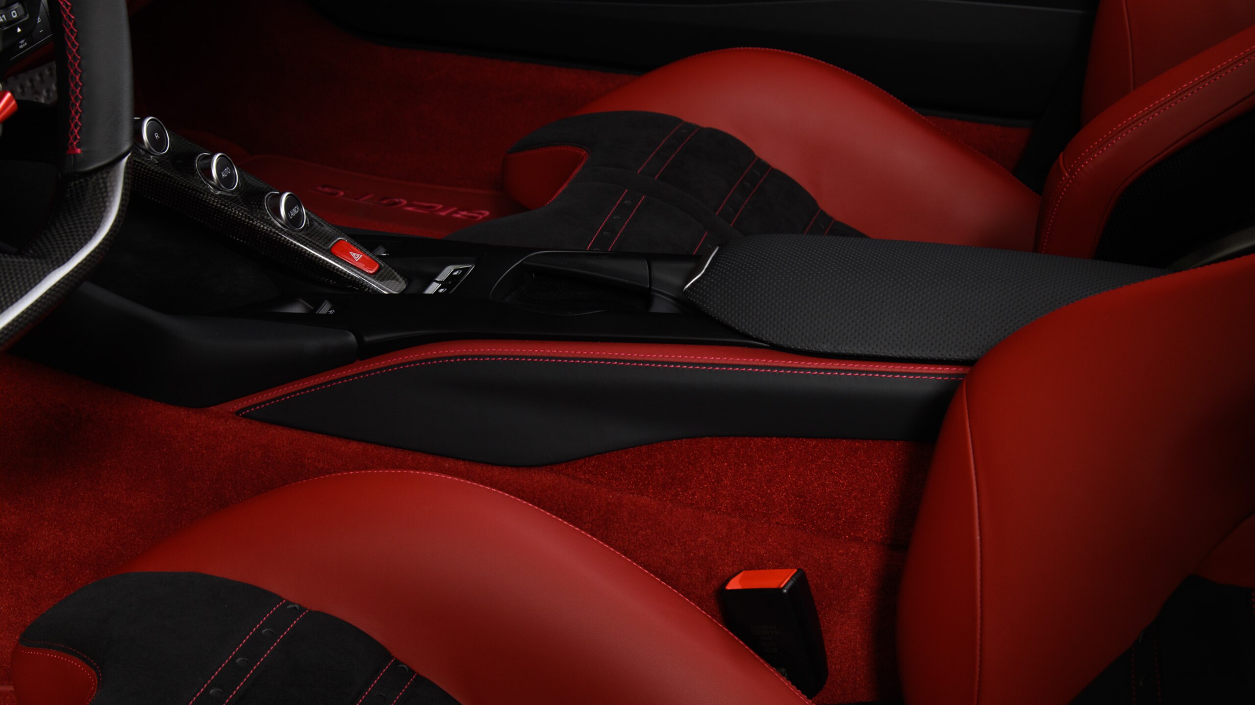 2021 Ferrari 812GTS — Photo 30 / 32