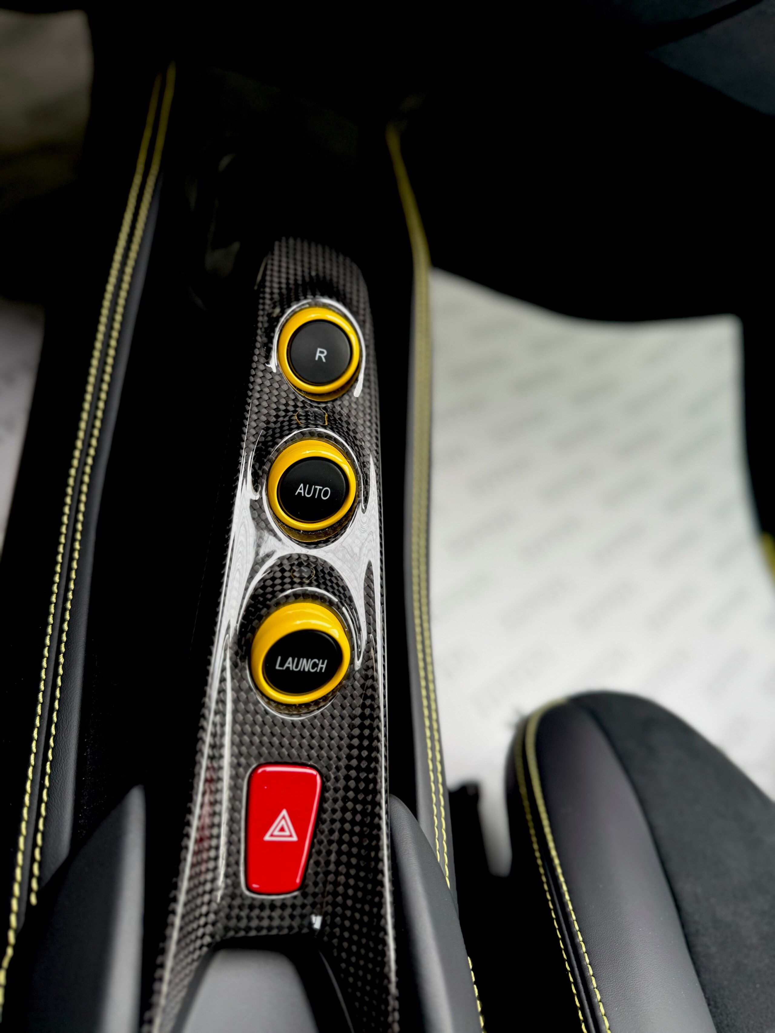2021 Ferrari F8 Spider — Photo 19 / 36