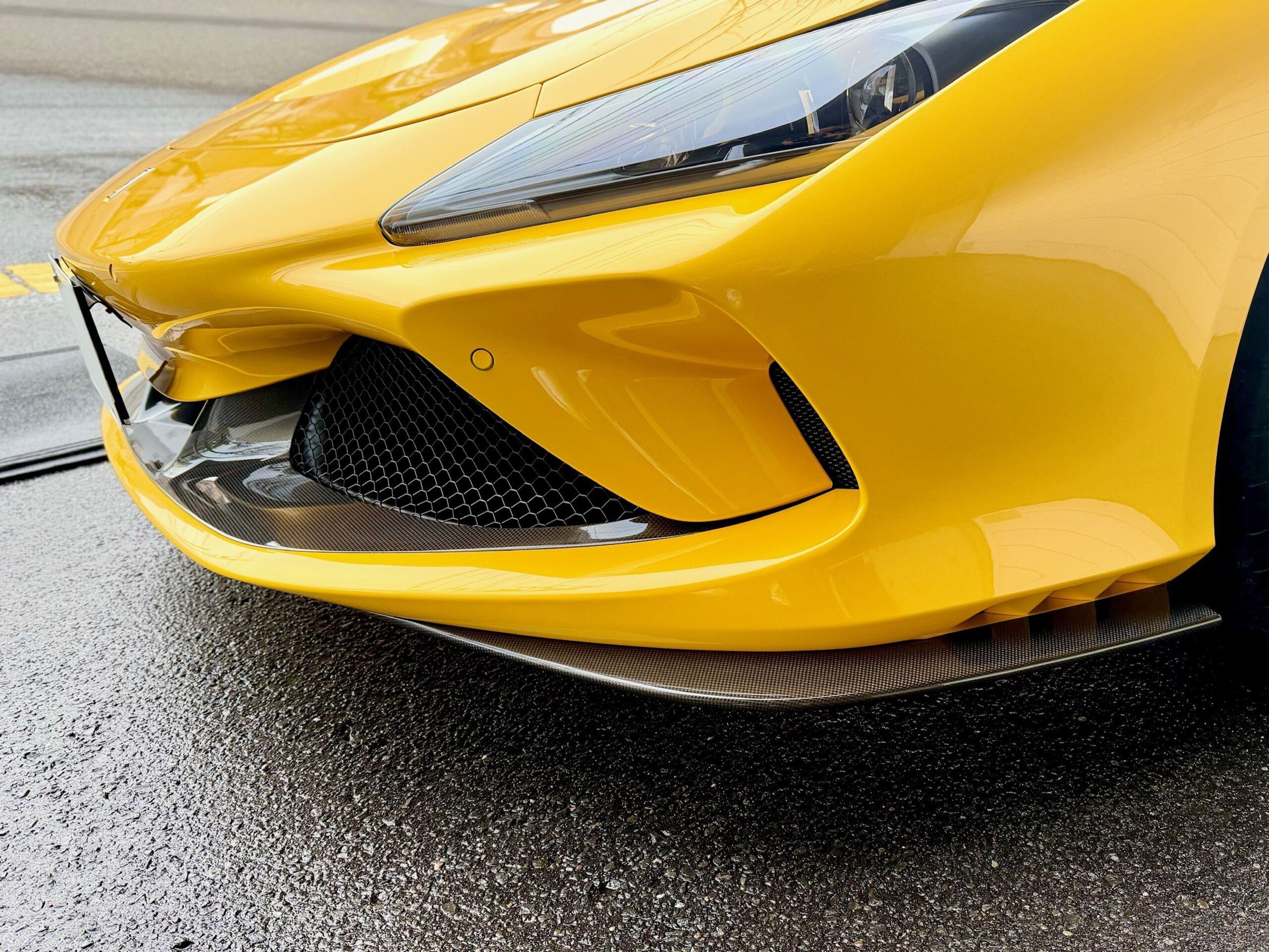 2021 Ferrari F8 Spider — Photo 23 / 36