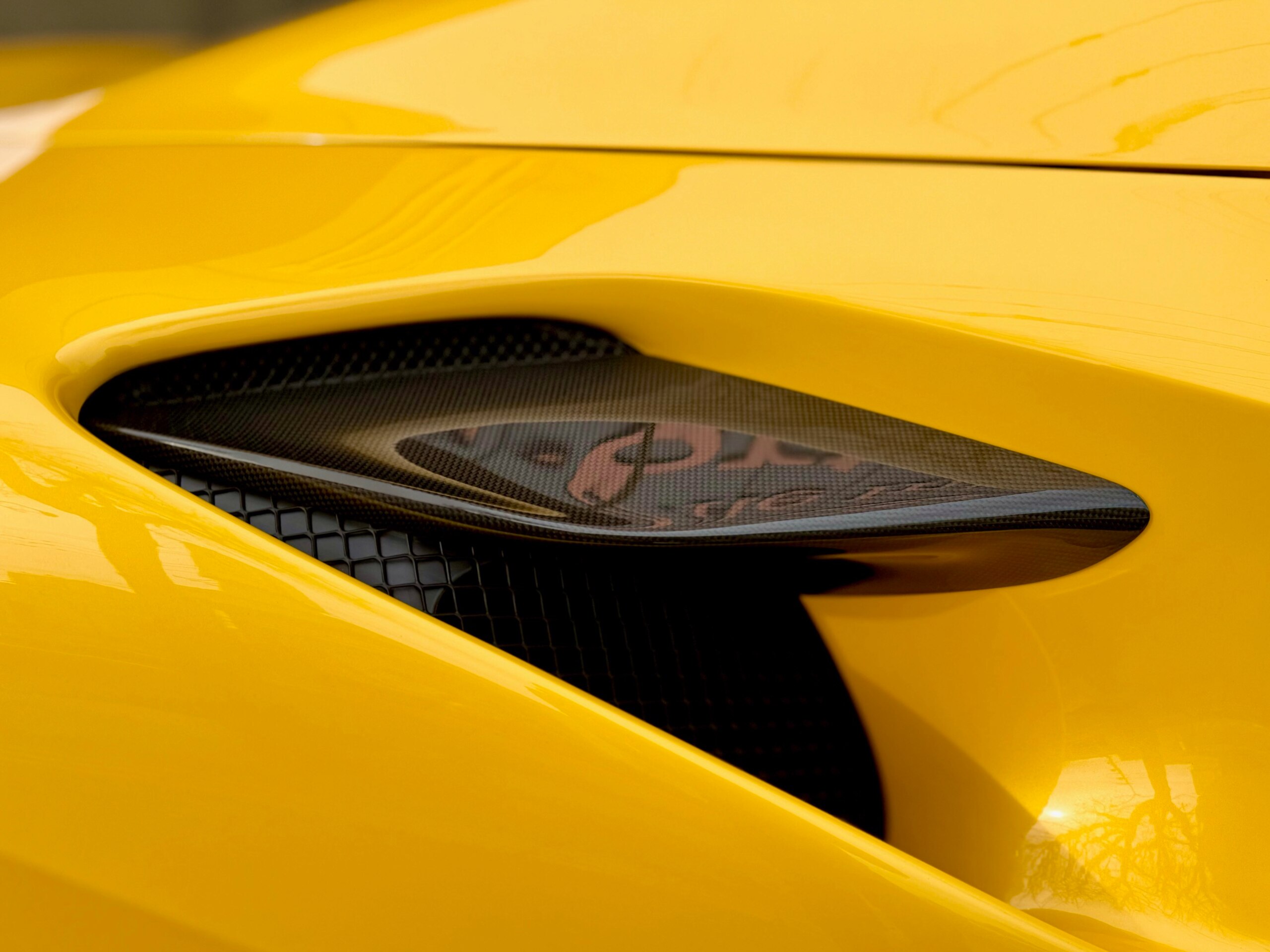 2021 Ferrari F8 Spider — Photo 30 / 36