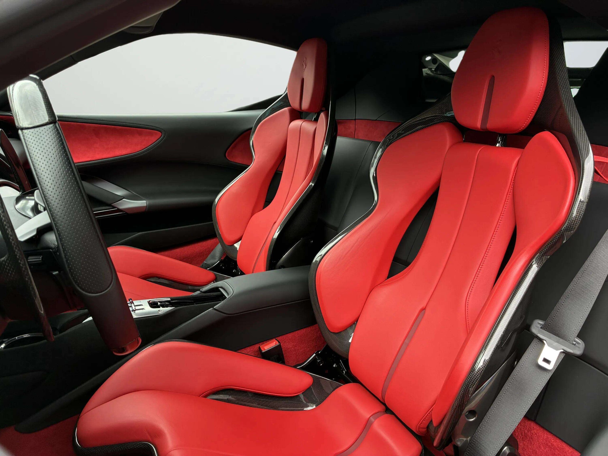 2021 Ferrari SF90 Stradale — Photo 11 / 19