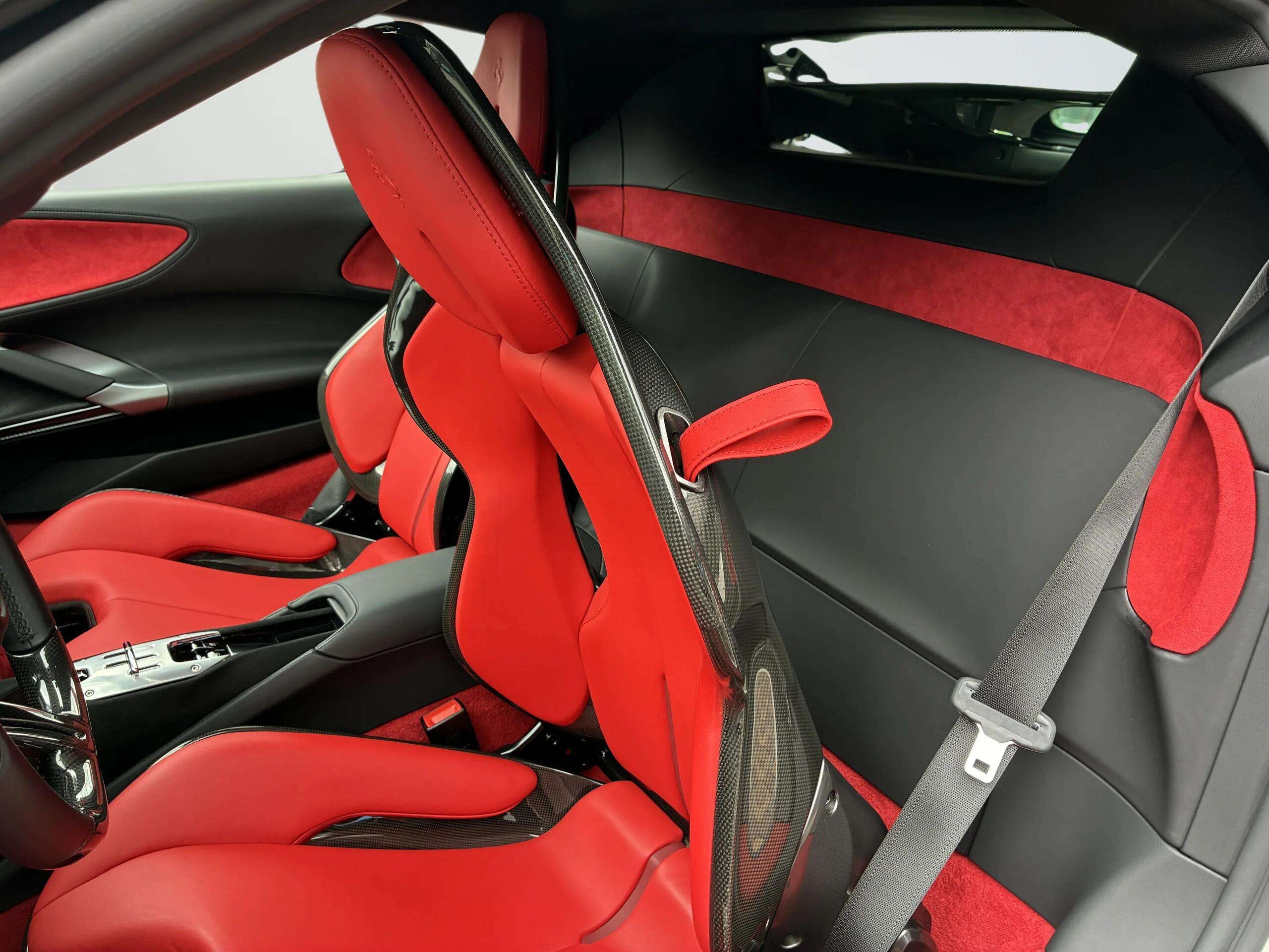 2021 Ferrari SF90 Stradale — Photo 12 / 19