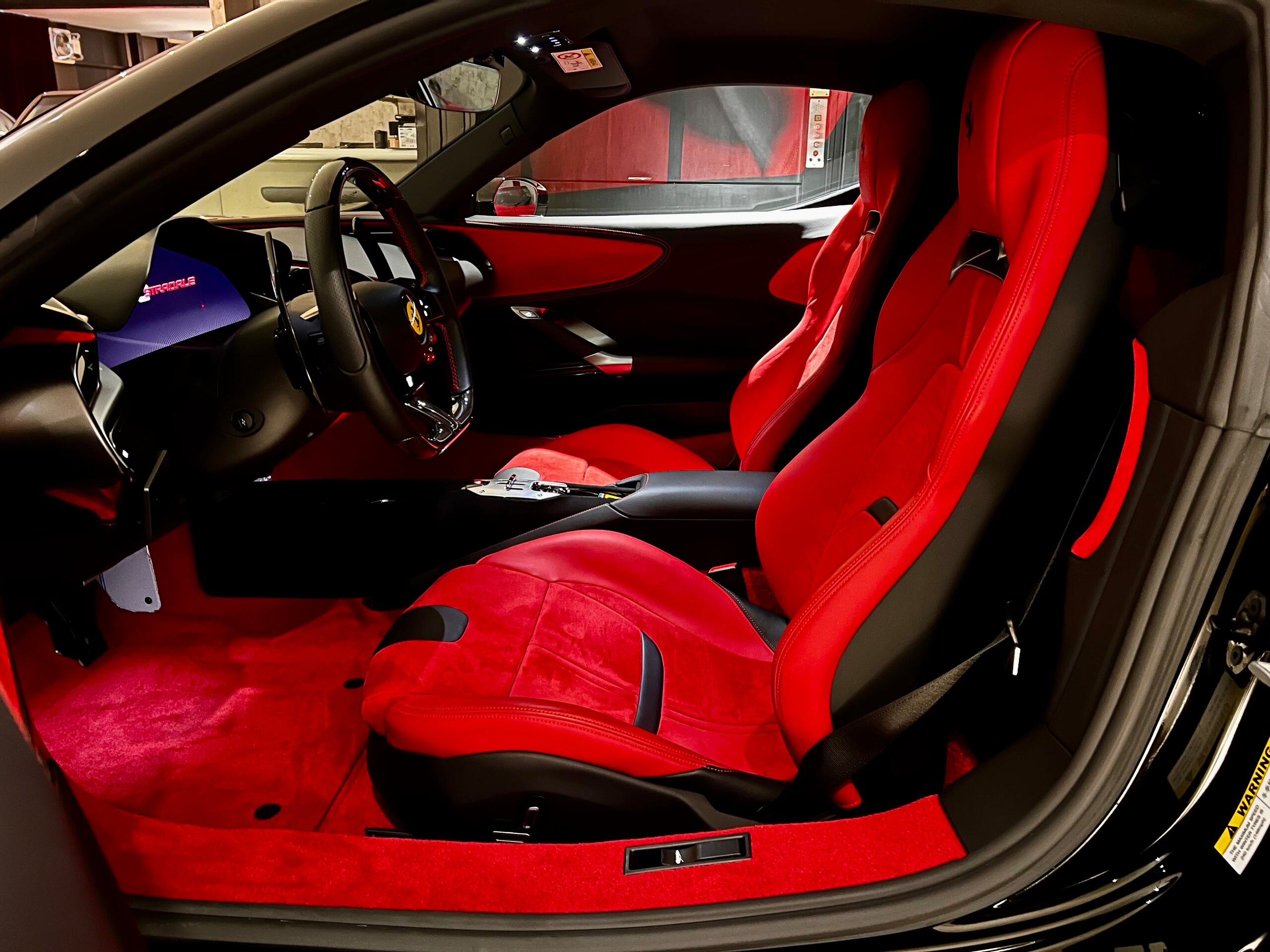 2021 Ferrari SF90 Stradale — Photo 6 / 17