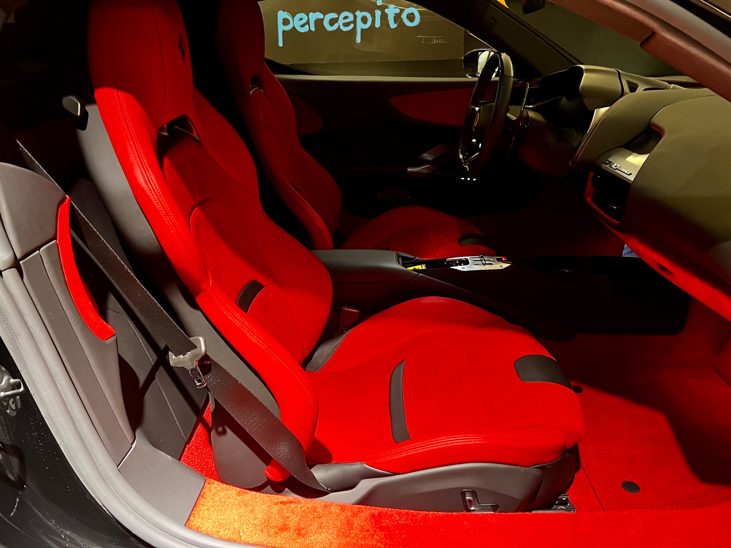 2021 Ferrari SF90 Stradale — Photo 11 / 17