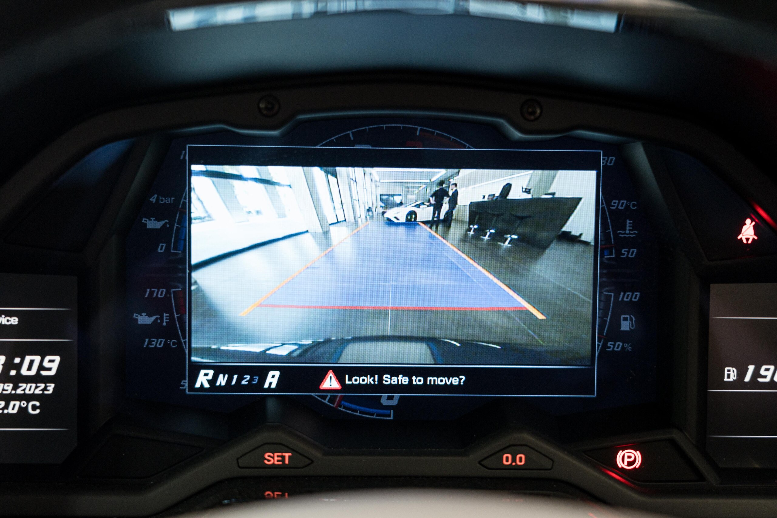 2021 Lamborghini Aventador S — Photo 27 / 30