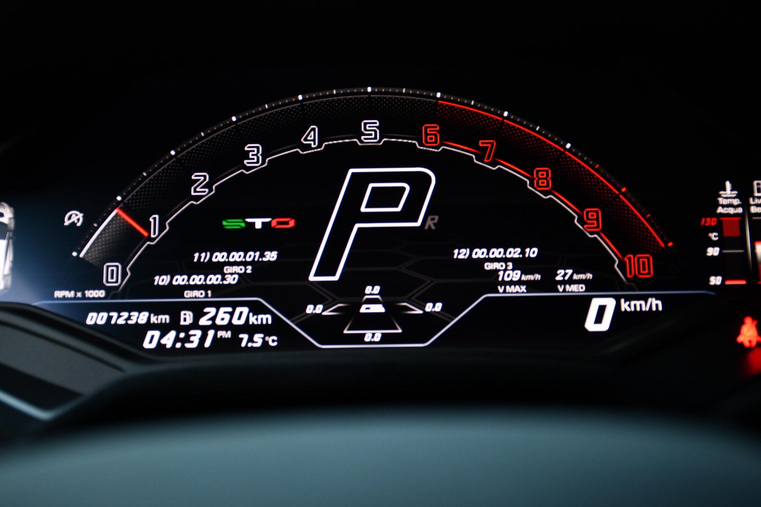2021 Lamborghini Huracán STO — Photo 14 / 22