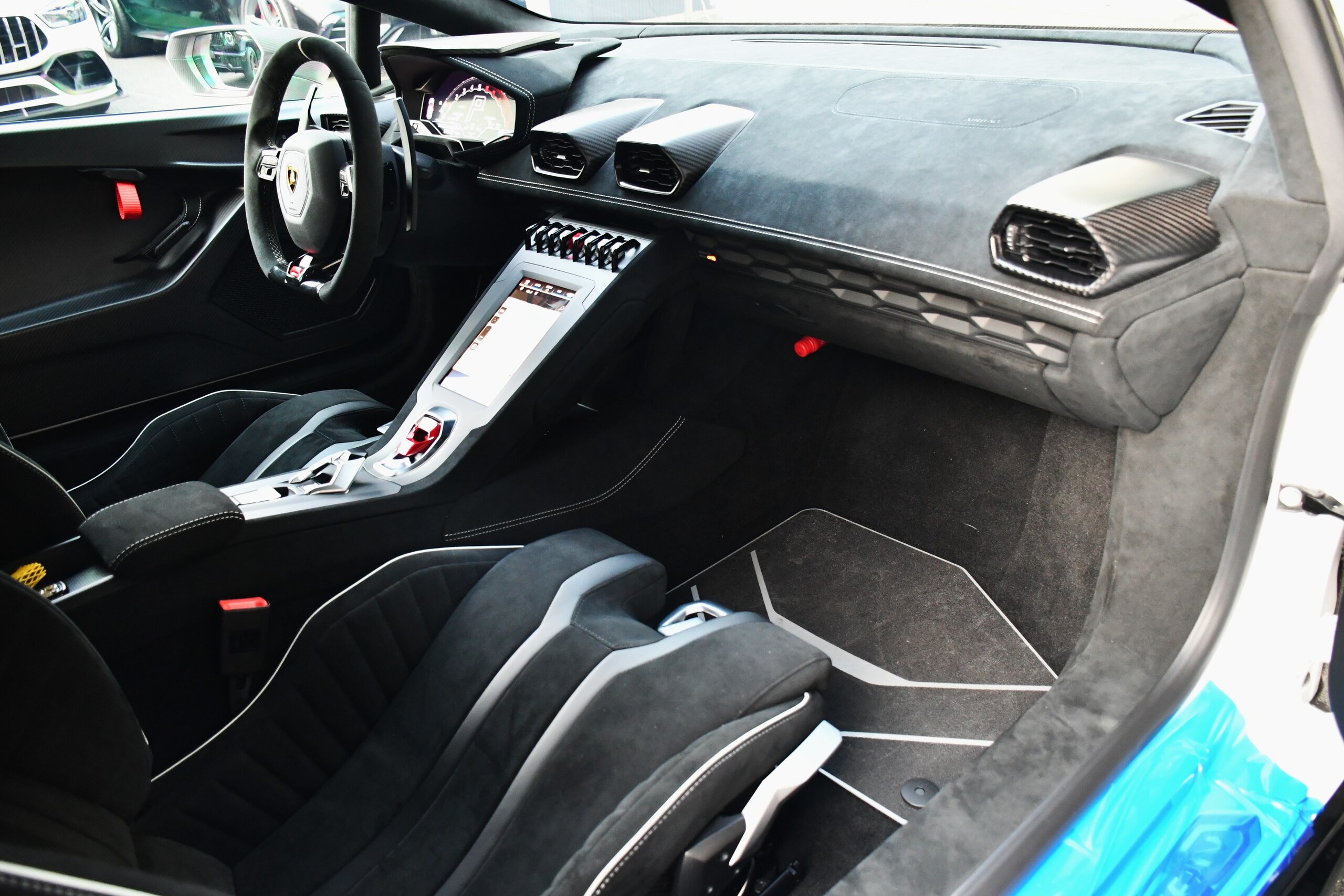 2021 Lamborghini Huracán STO — Photo 15 / 31