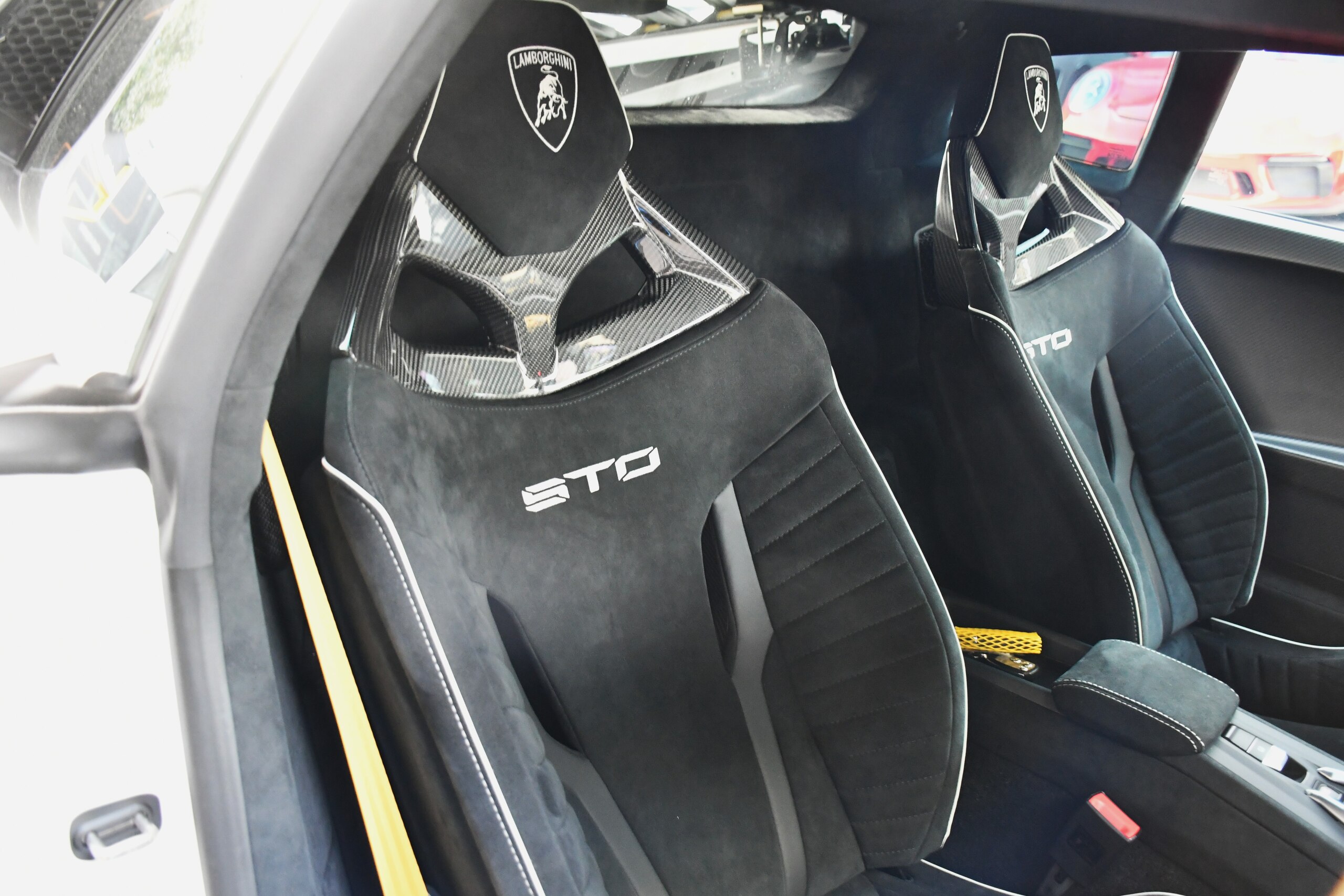 2021 Lamborghini Huracán STO — Photo 19 / 22