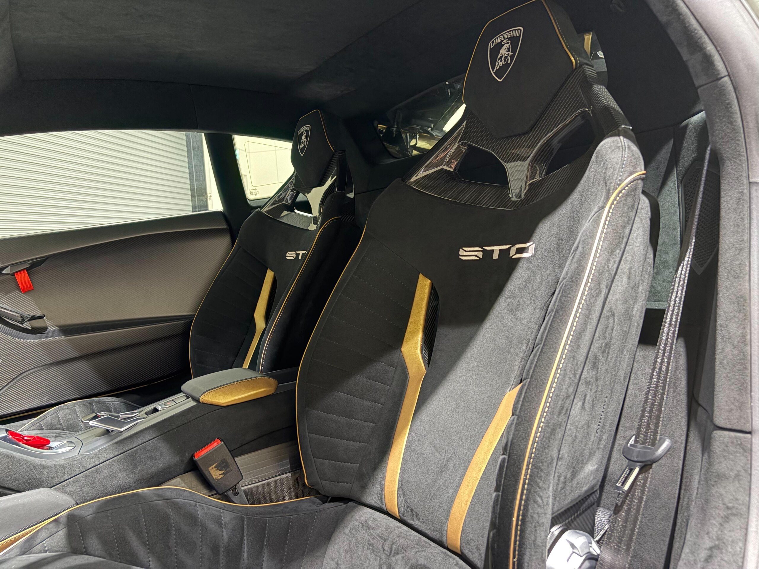 2021 Lamborghini Huracán STO — Photo 7 / 23