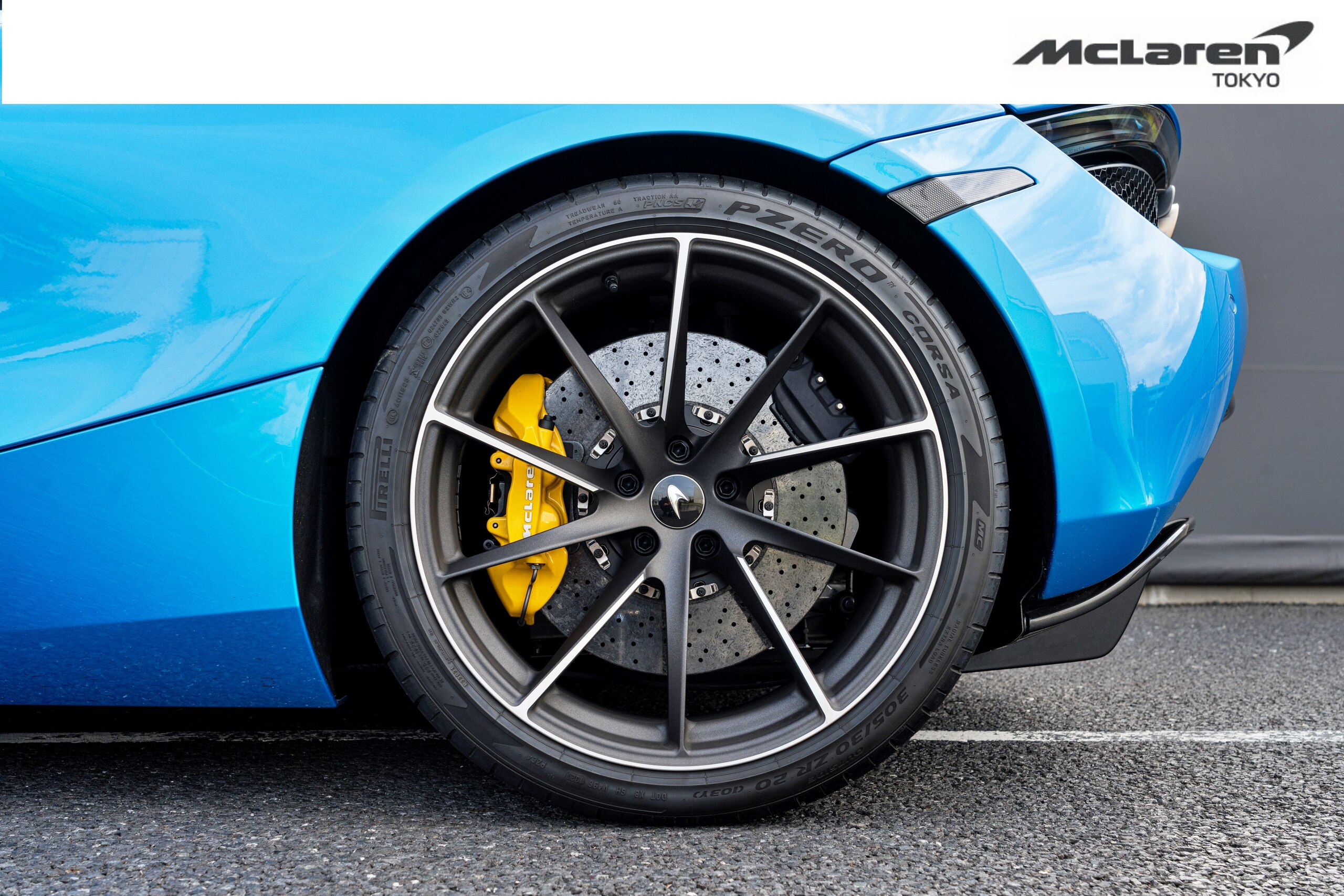 2021 McLaren 720S Spider — Photo 20 / 37