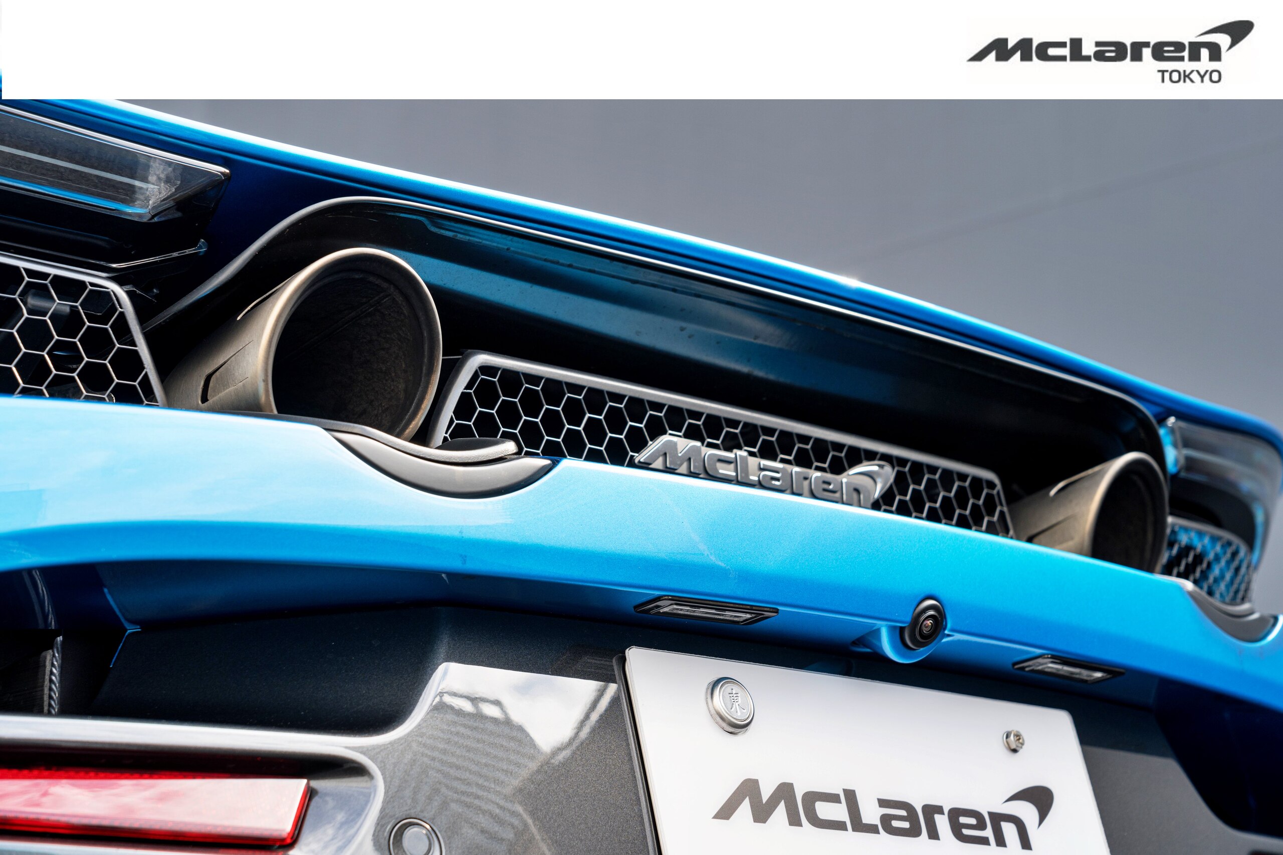 2021 McLaren 720S Spider — Photo 25 / 37
