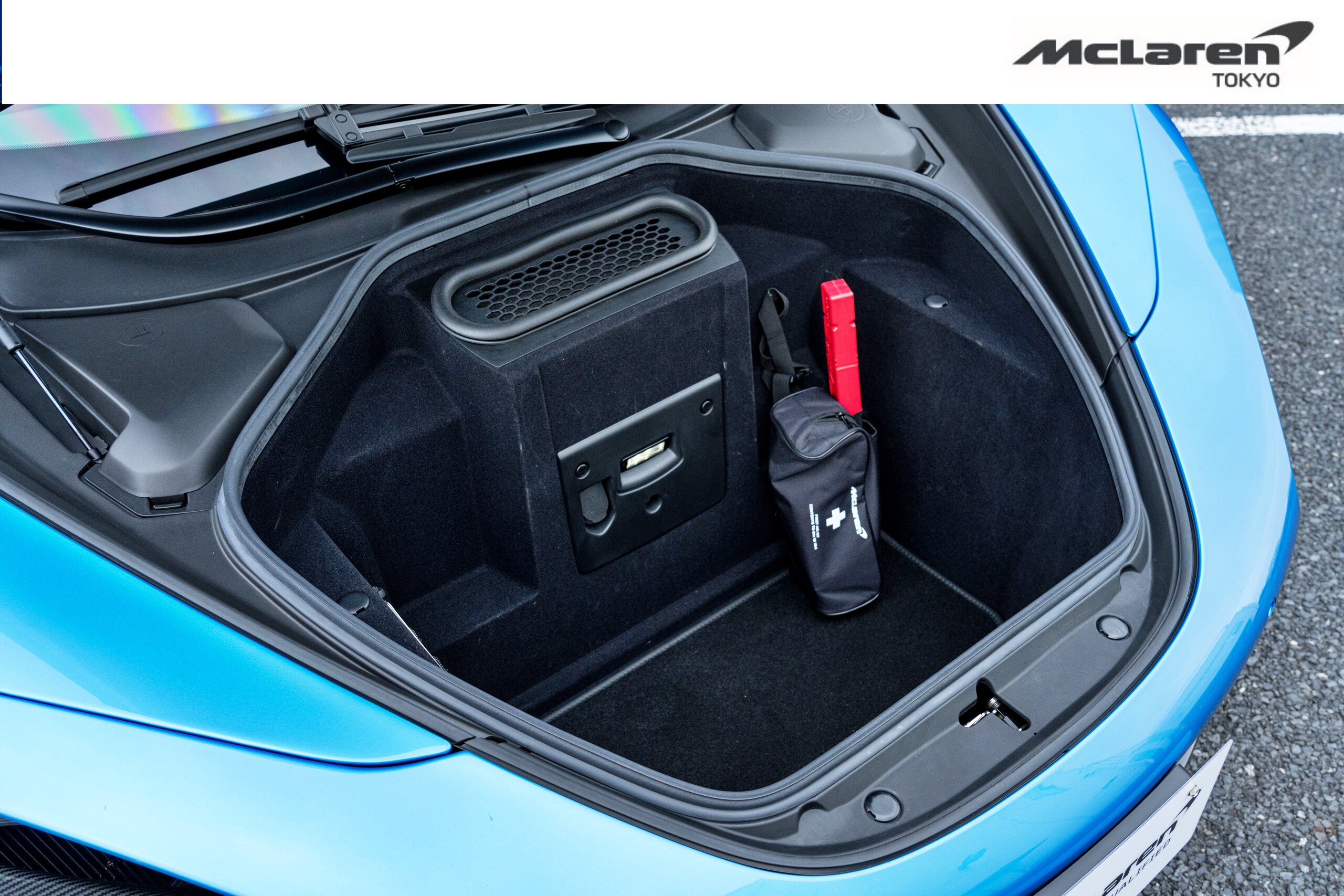 2021 McLaren 720S Spider — Photo 26 / 37