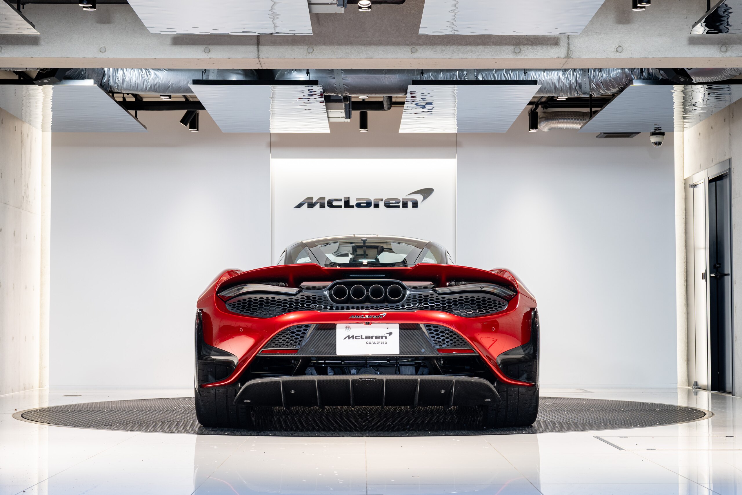 2021 McLaren 765LT — Photo 6 / 16