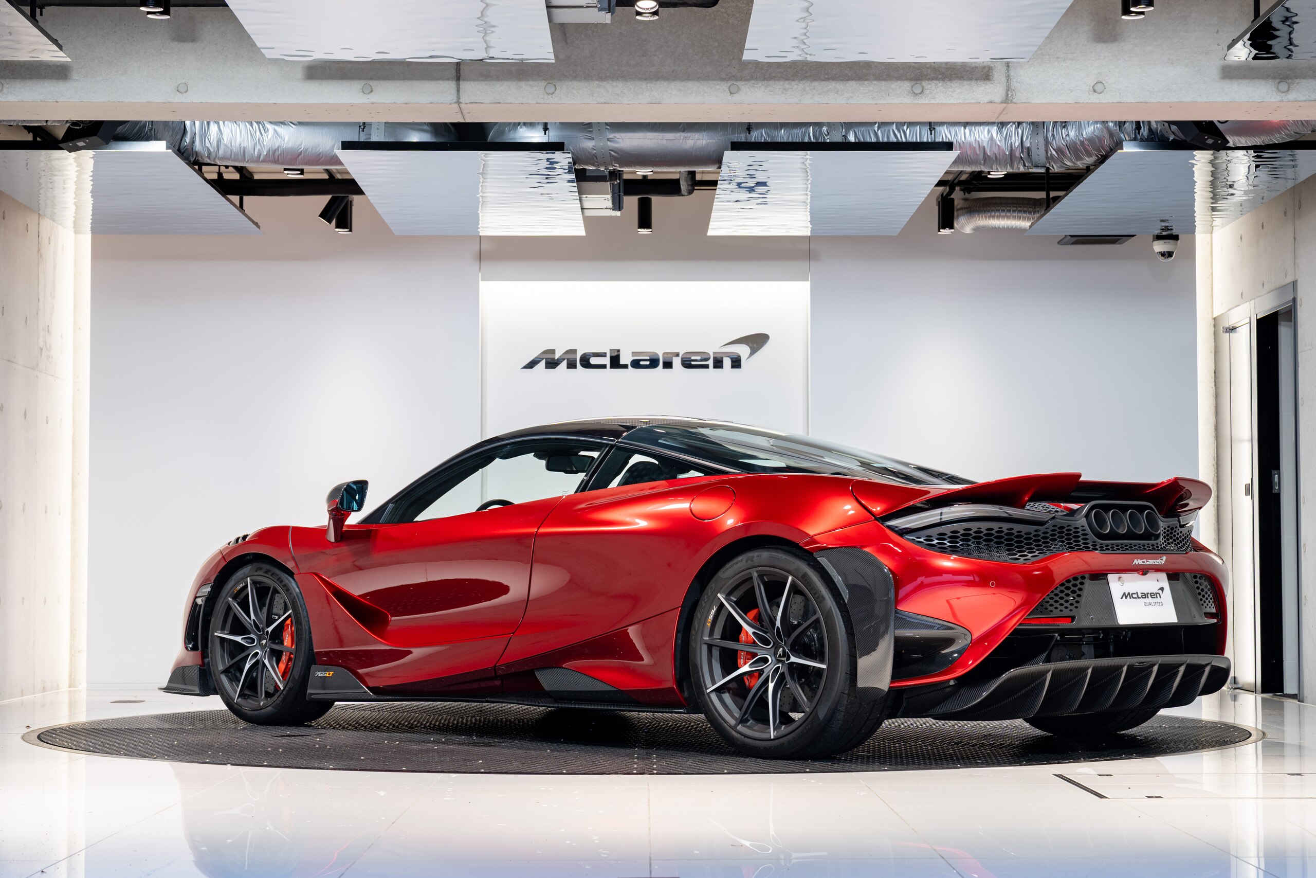 2021 McLaren 765LT — Photo 7 / 16