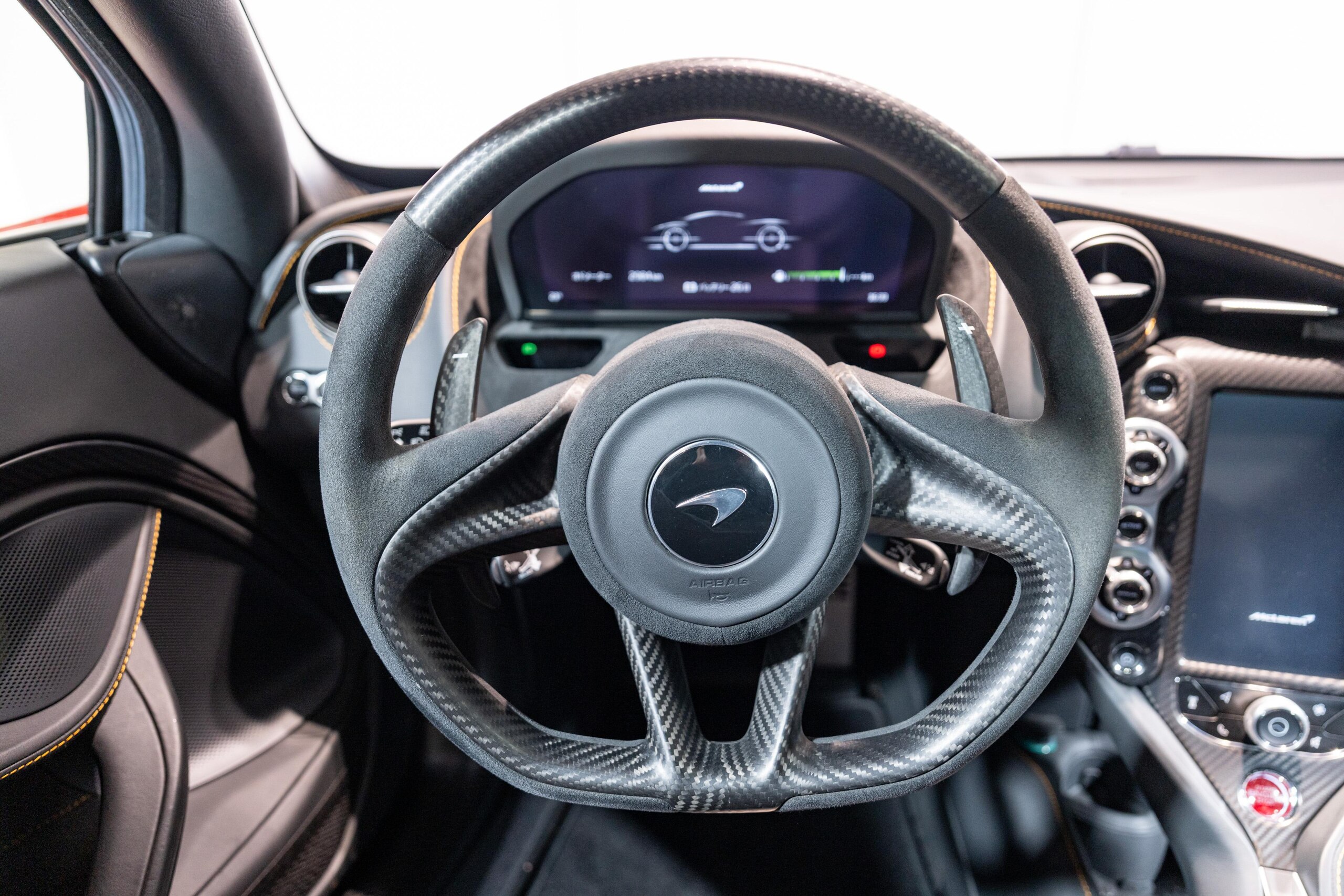 2021 McLaren 765LT — Photo 9 / 16