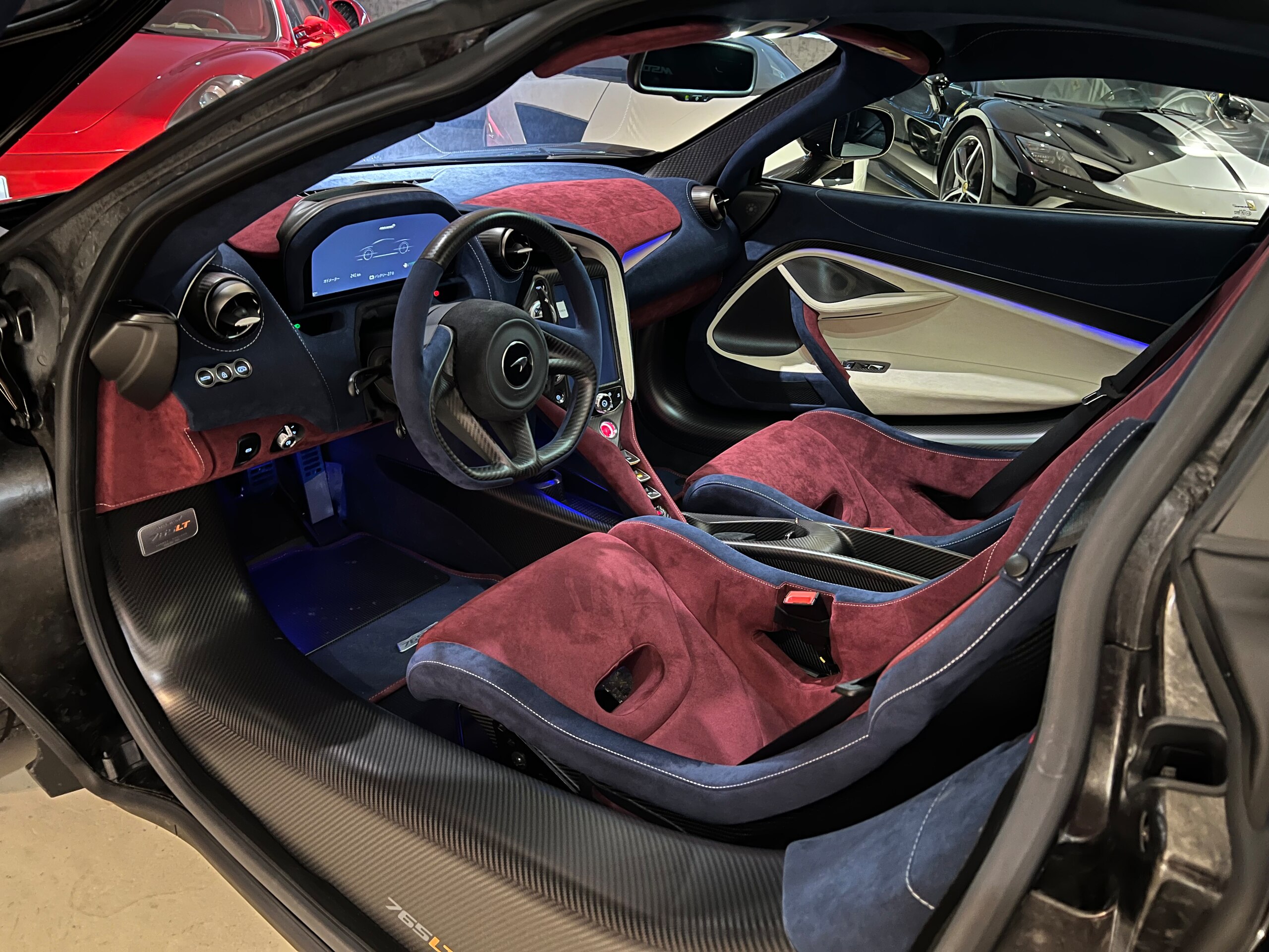 2021 McLaren 765LT — Photo 6 / 32