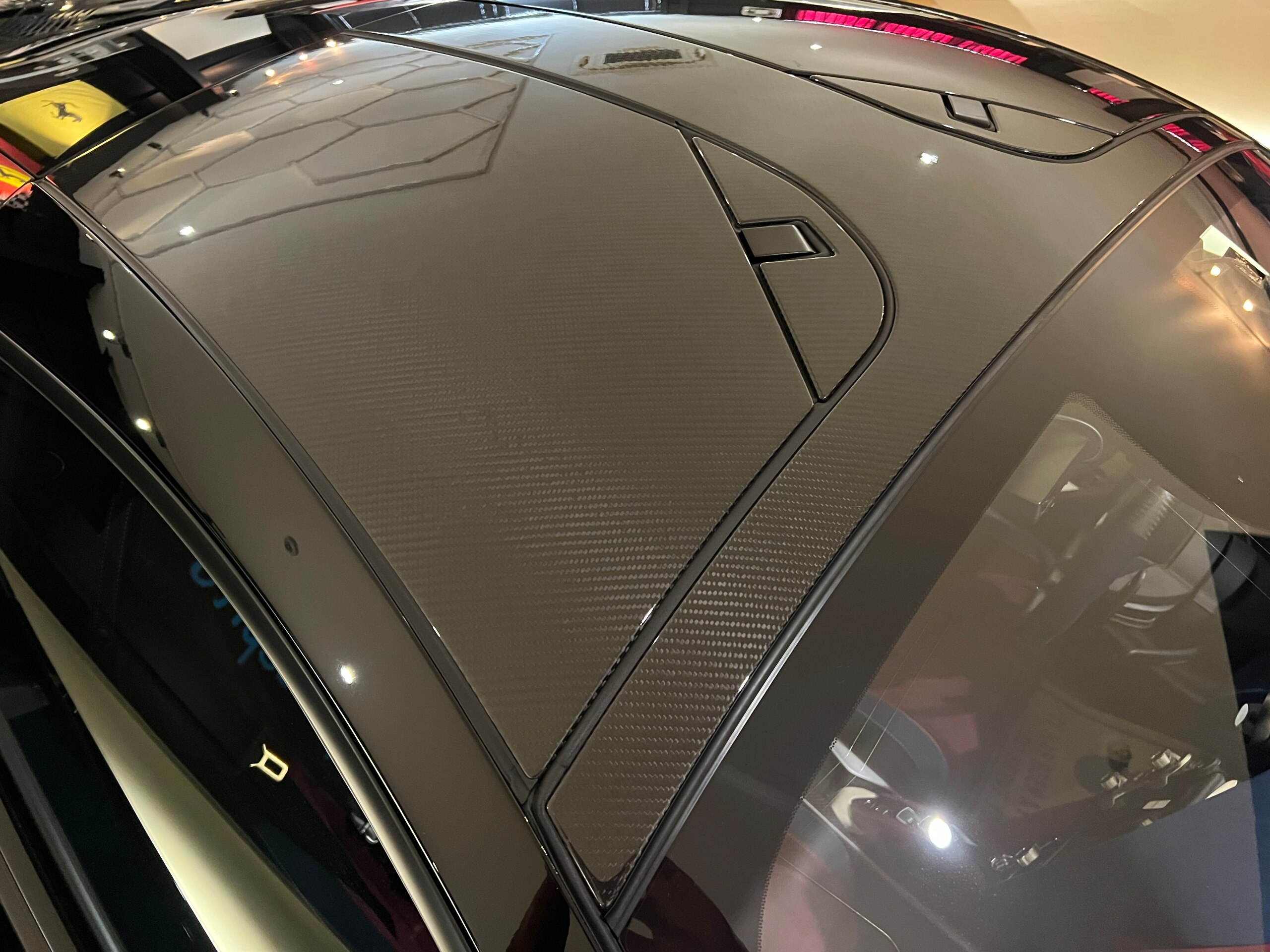 2021 McLaren 765LT — Photo 25 / 32
