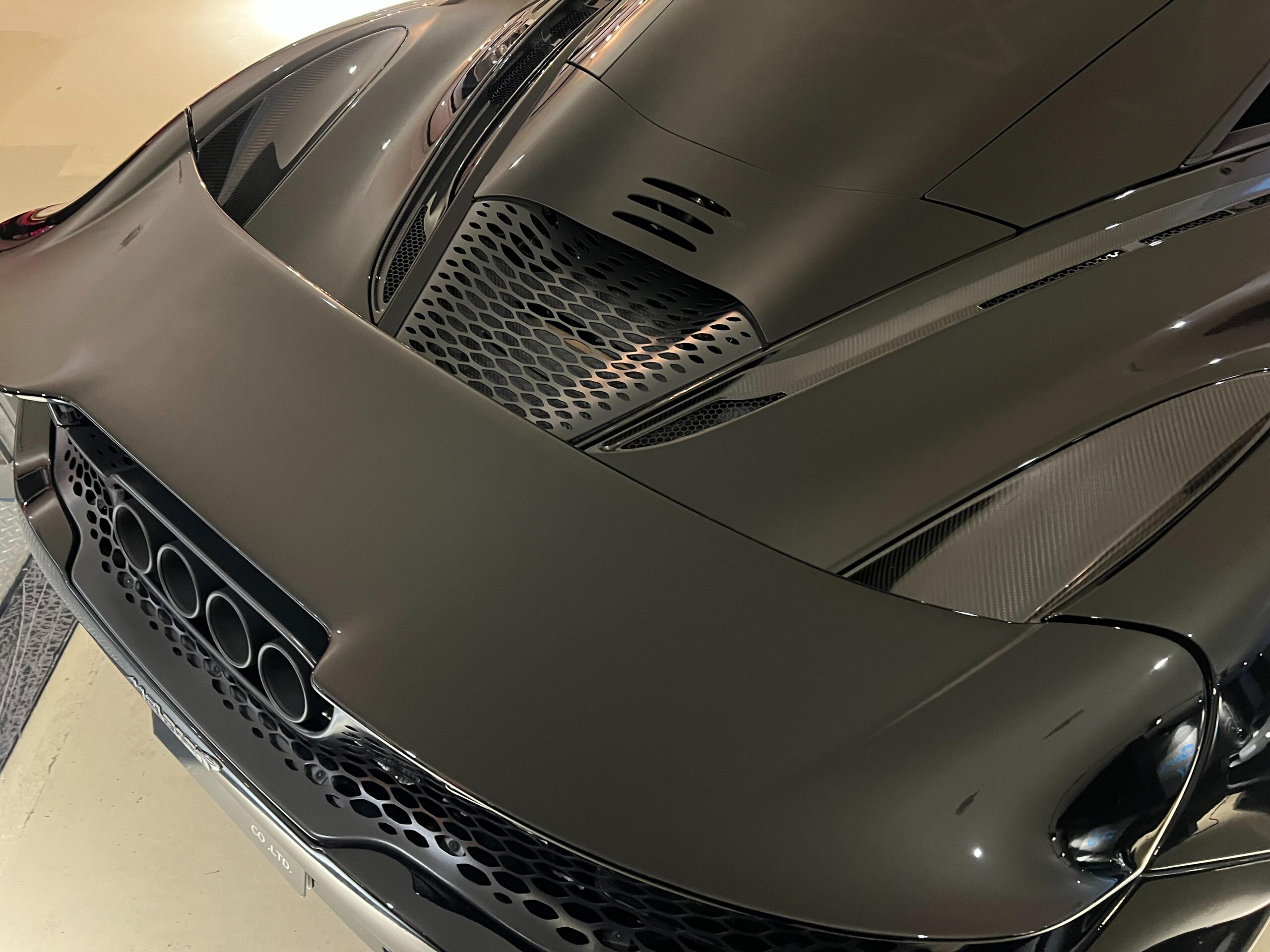 2021 McLaren 765LT — Photo 30 / 32