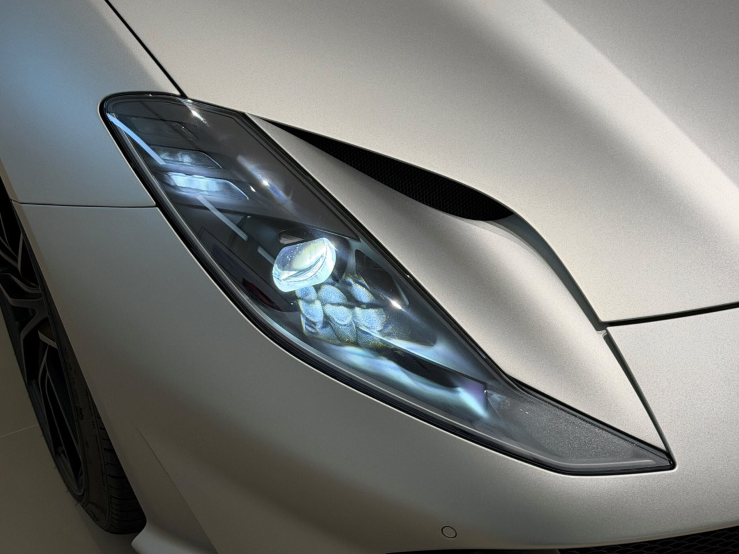 2022 Ferrari 812GTS — Photo 16 / 22