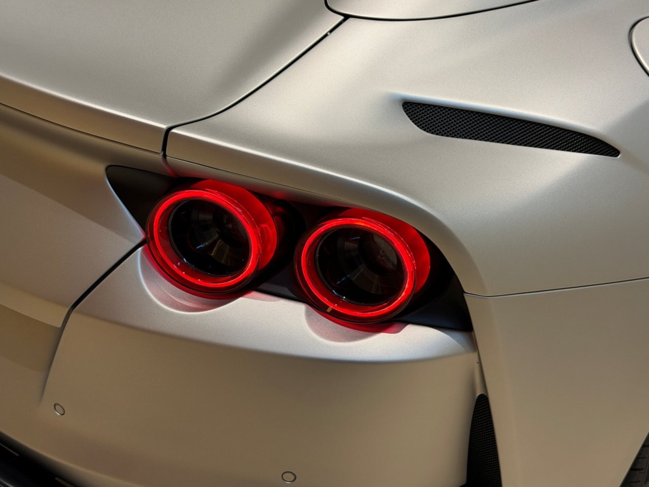2022 Ferrari 812GTS — Photo 17 / 22