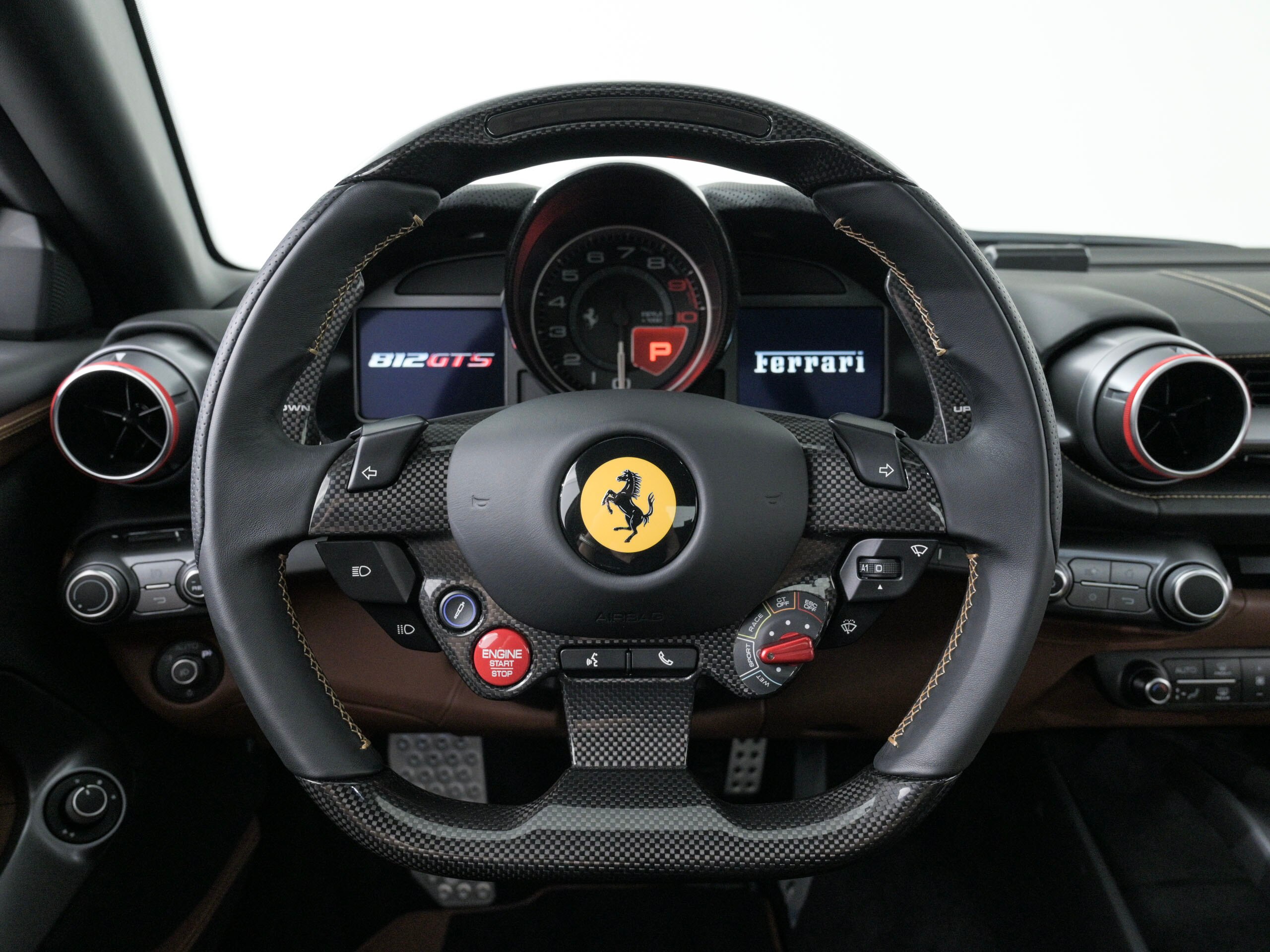 2022 Ferrari 812GTS — Photo 10 / 28