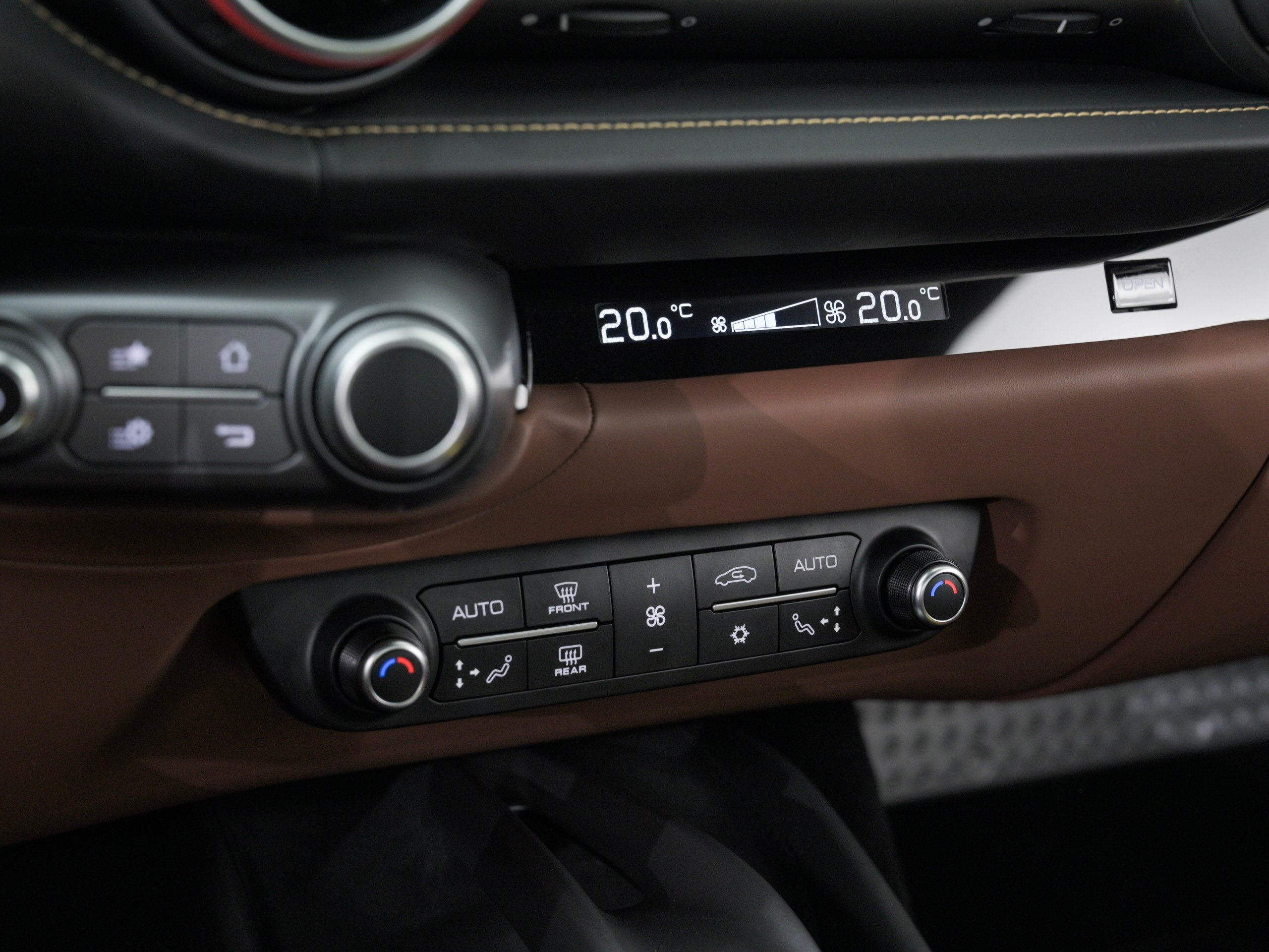 2022 Ferrari 812GTS — Photo 21 / 28
