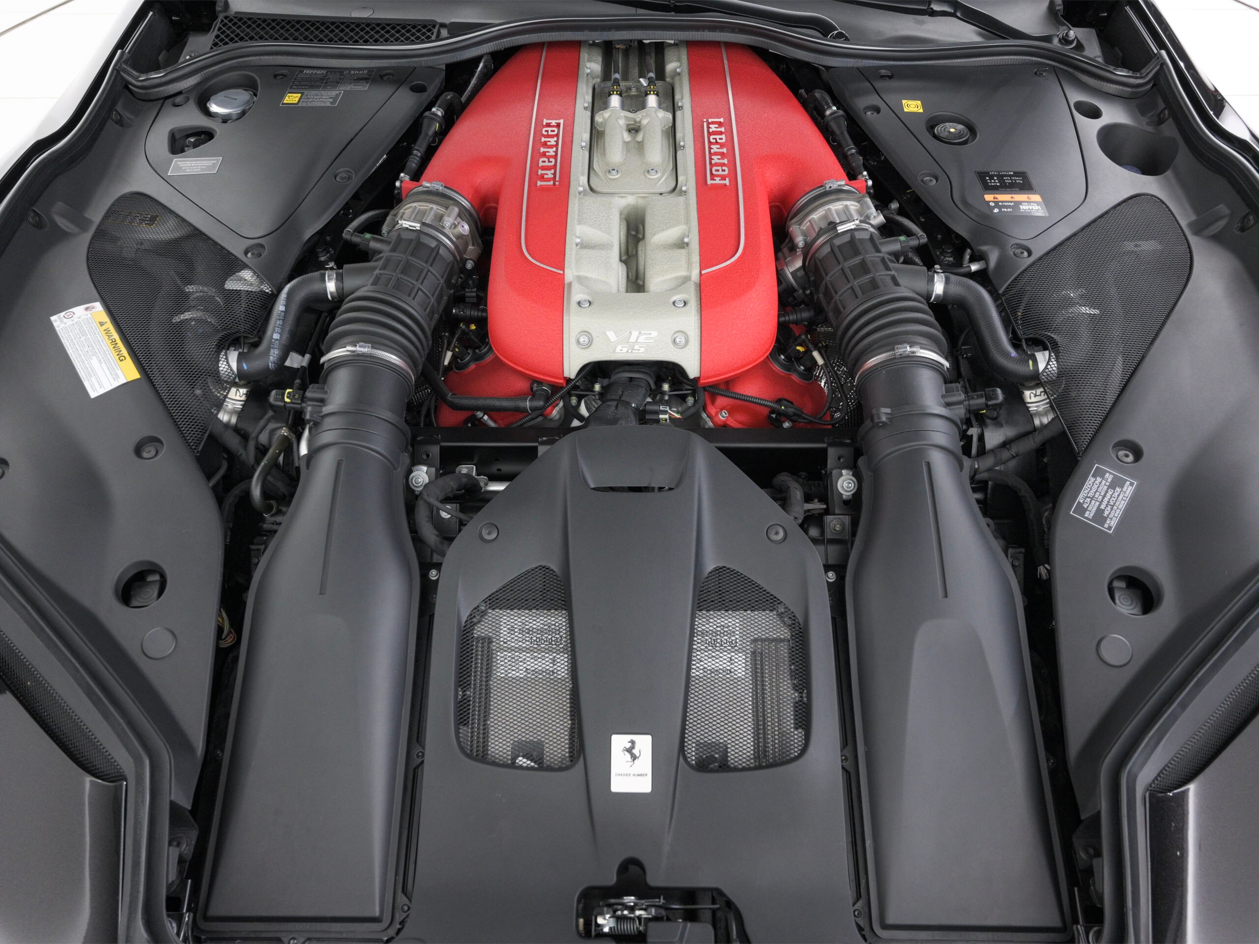 2022 Ferrari 812GTS — Photo 26 / 28