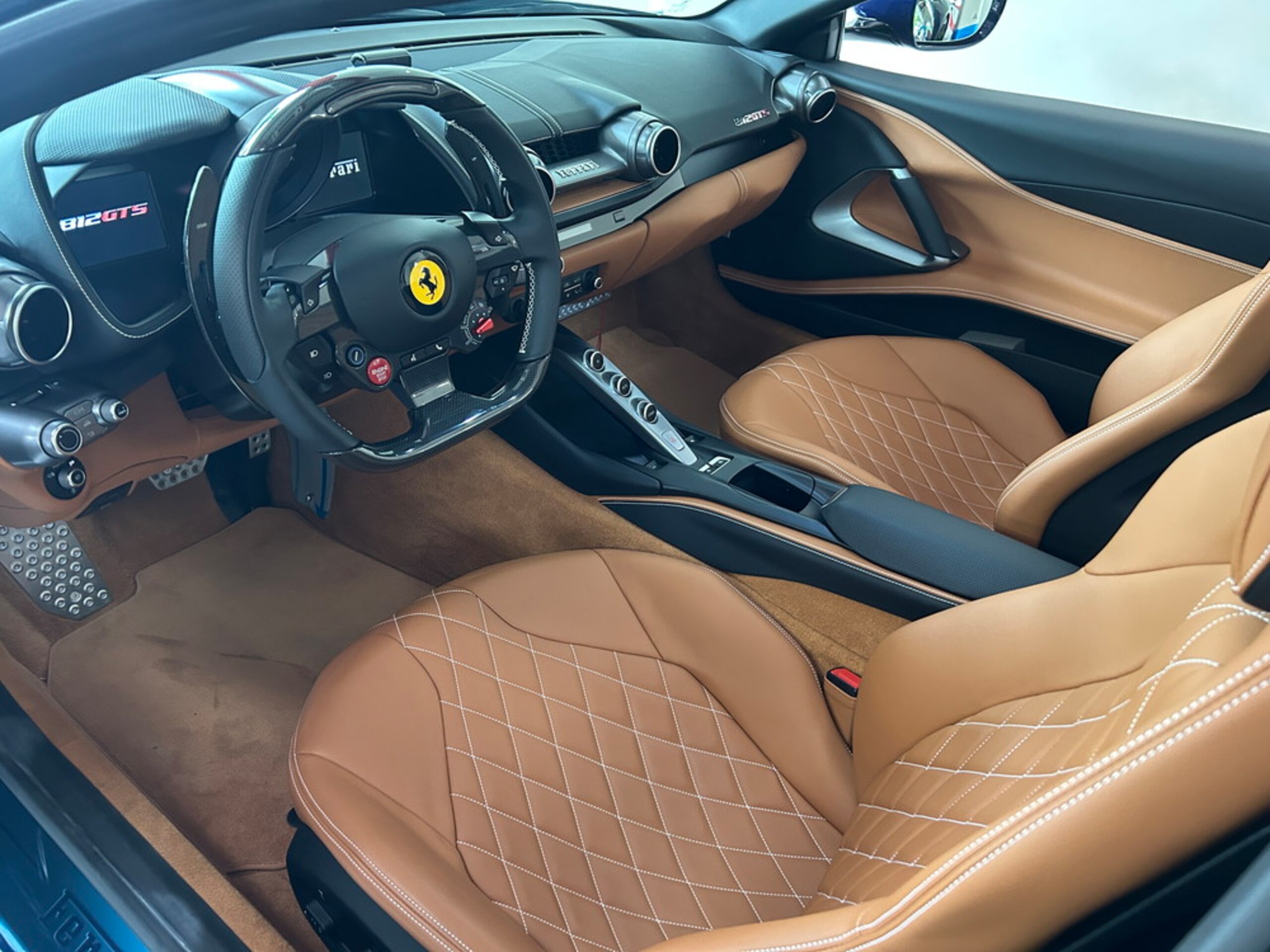 2022 Ferrari 812GTS — Photo 6 / 43
