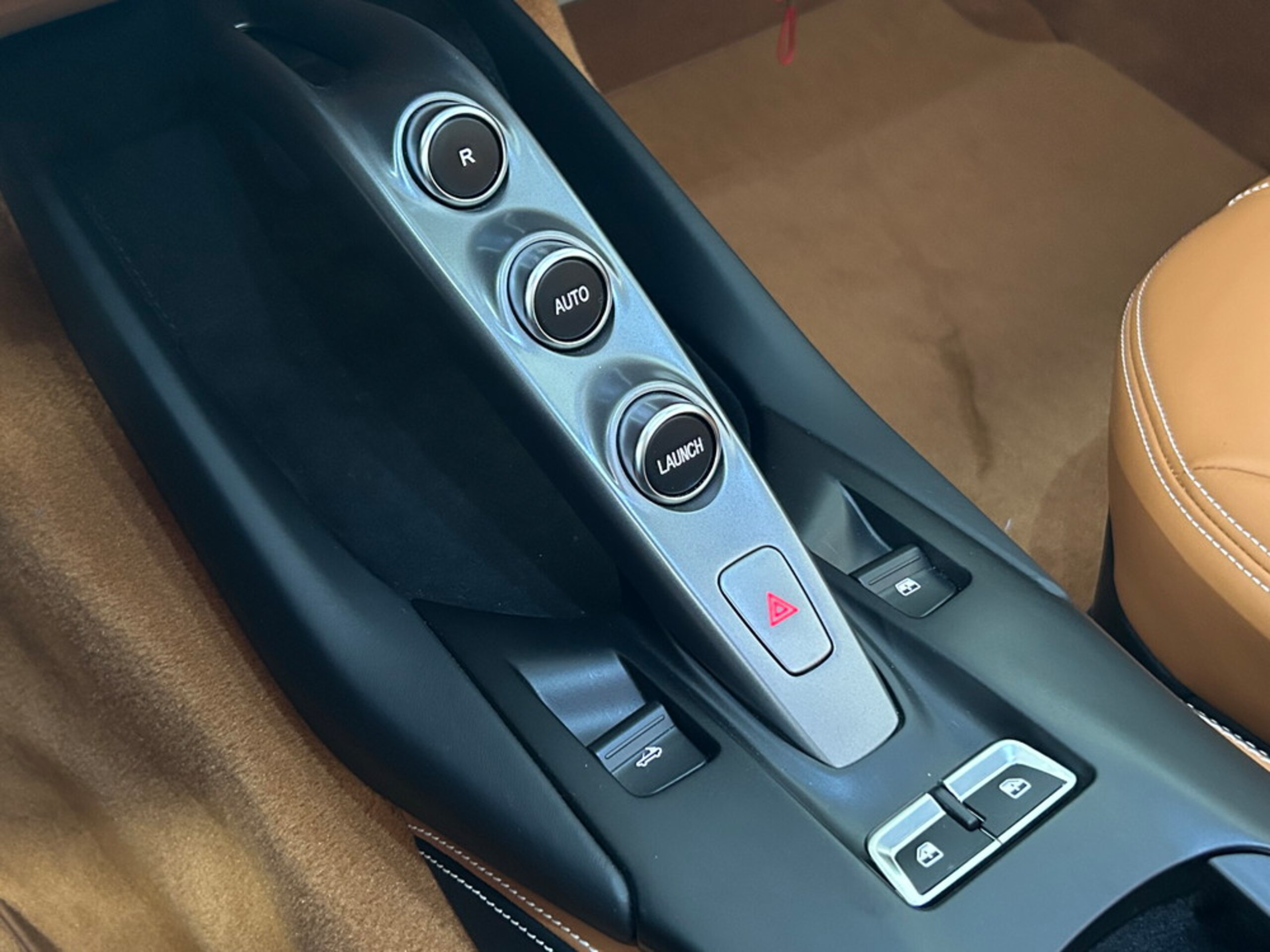 2022 Ferrari 812GTS — Photo 8 / 43