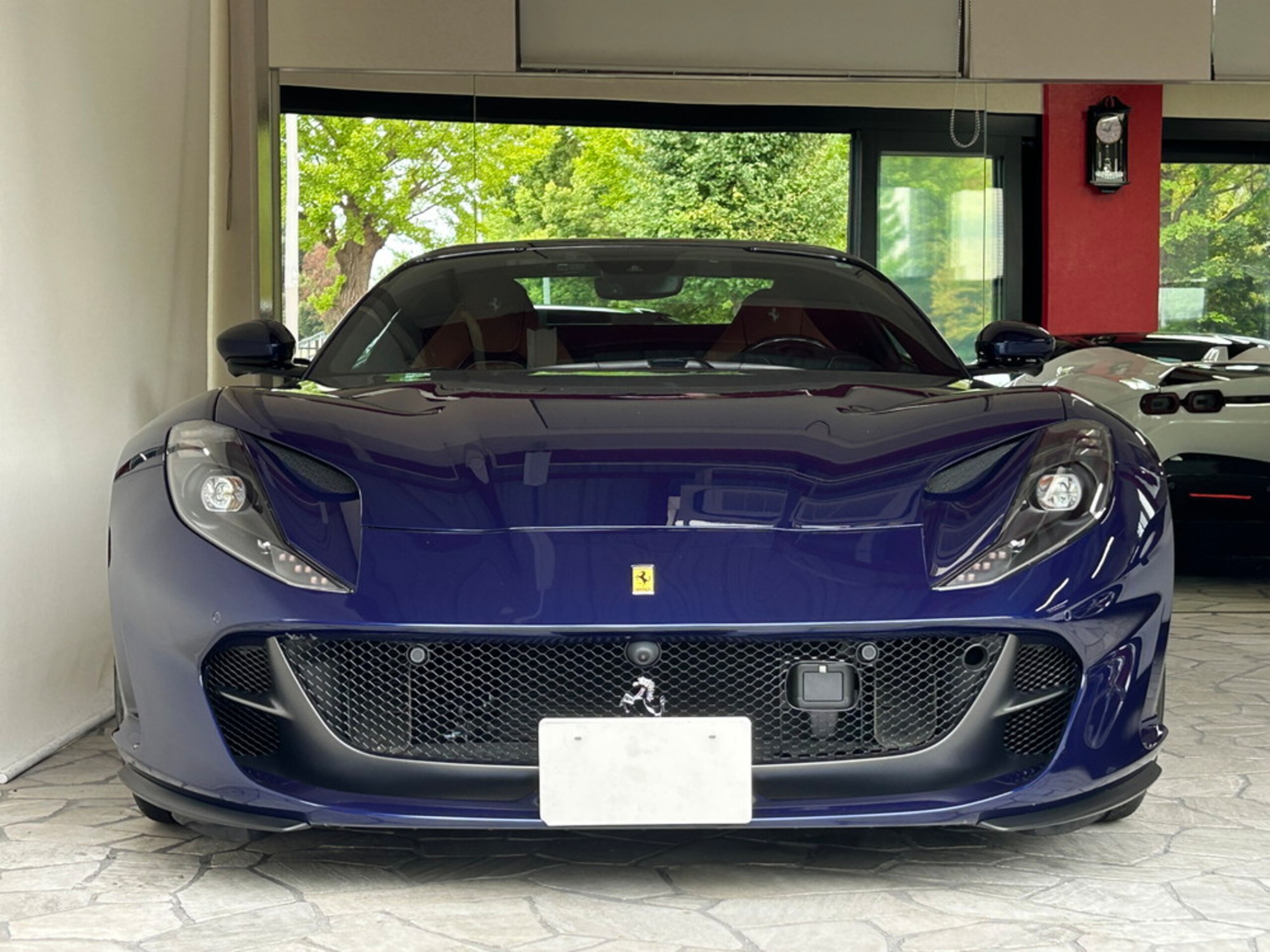 2022 Ferrari 812GTS — Photo 10 / 43