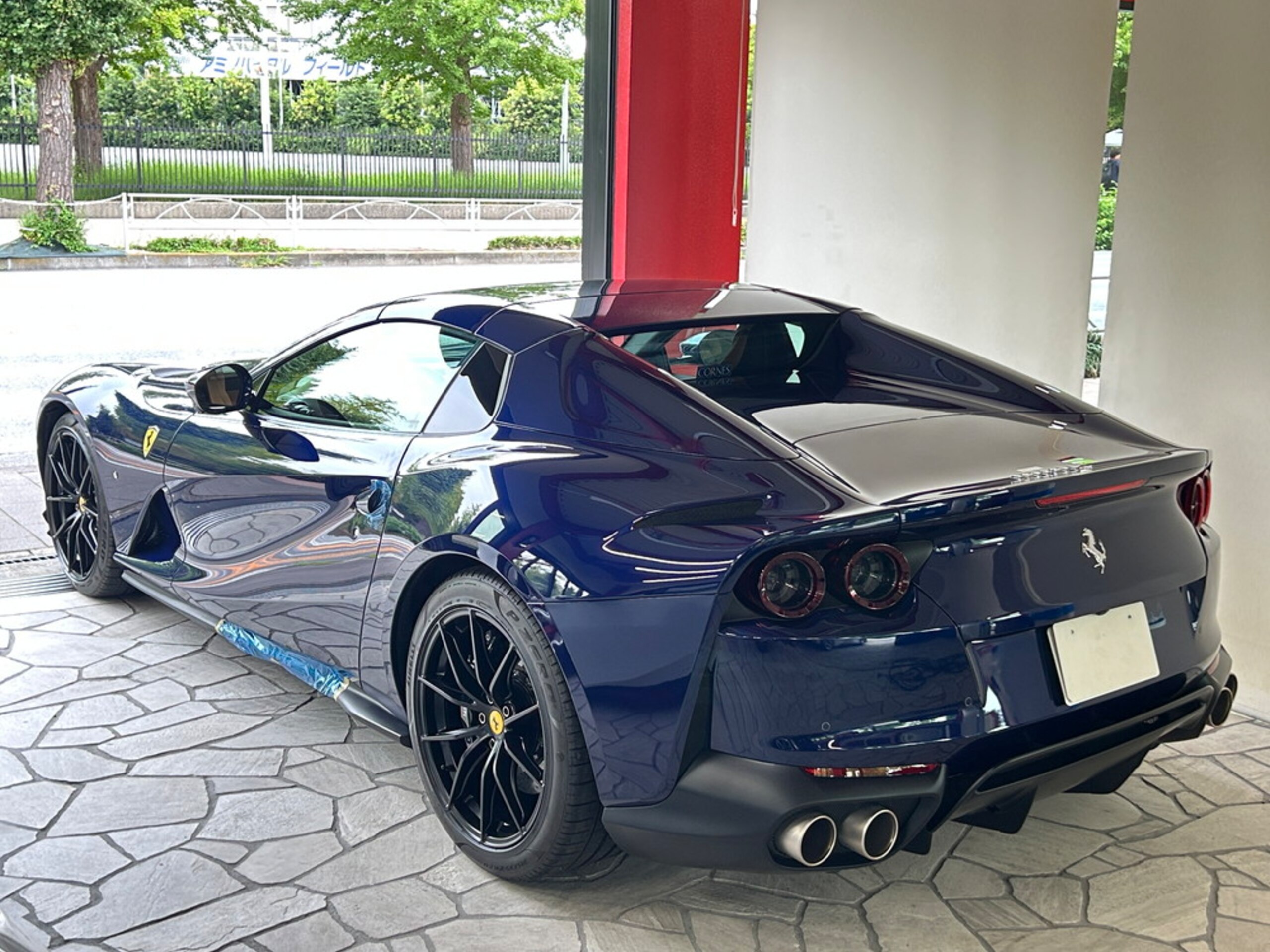 2022 Ferrari 812GTS — Photo 11 / 43