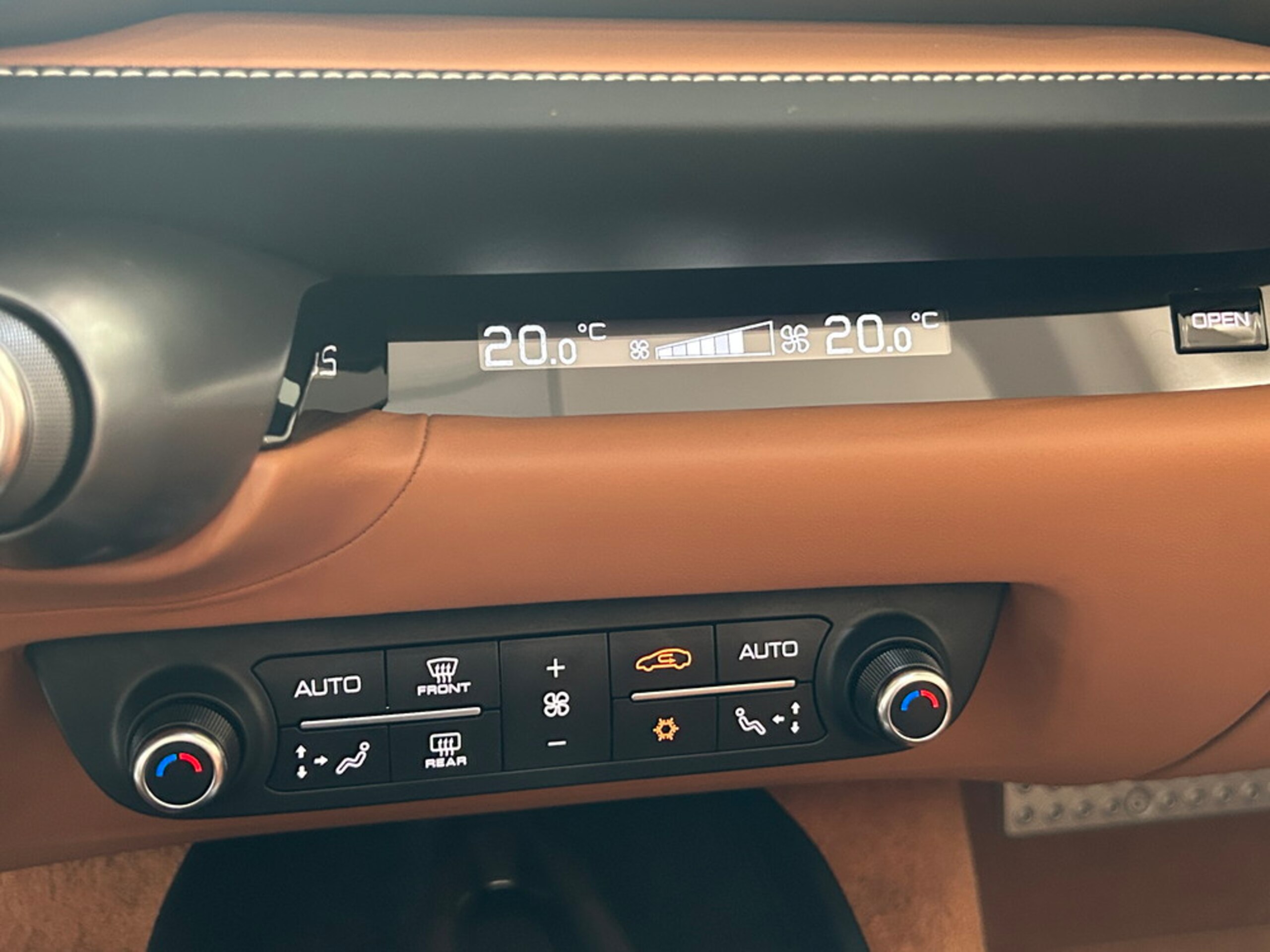 2022 Ferrari 812GTS — Photo 20 / 43