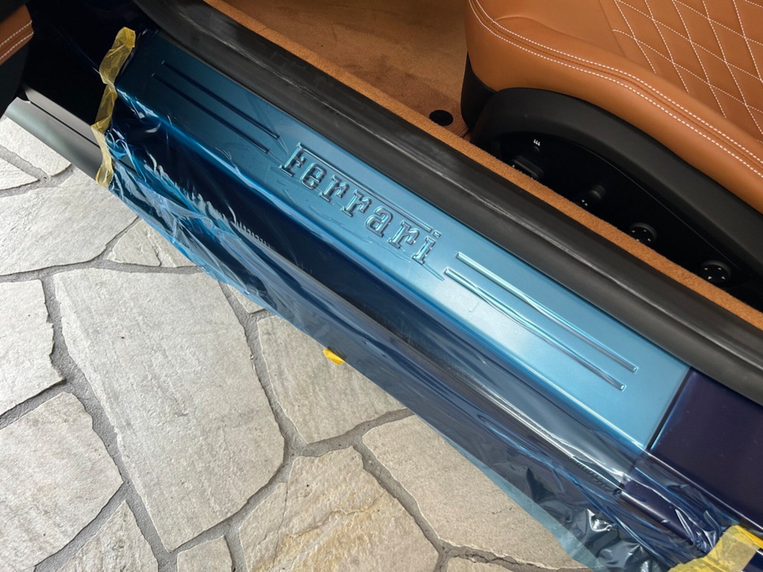 2022 Ferrari 812GTS — Photo 34 / 43