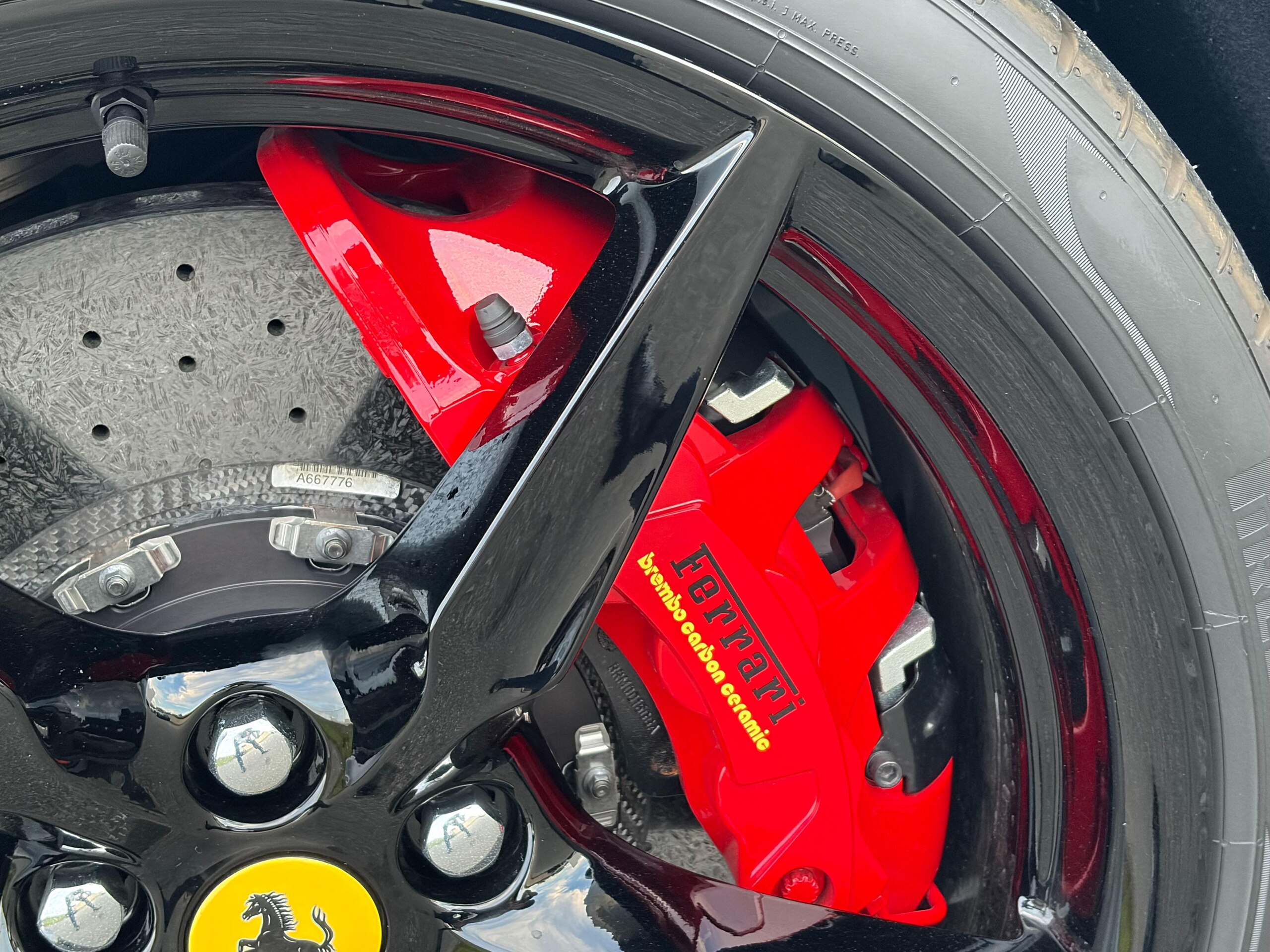 2022 Ferrari F8 Spider — Photo 16 / 37