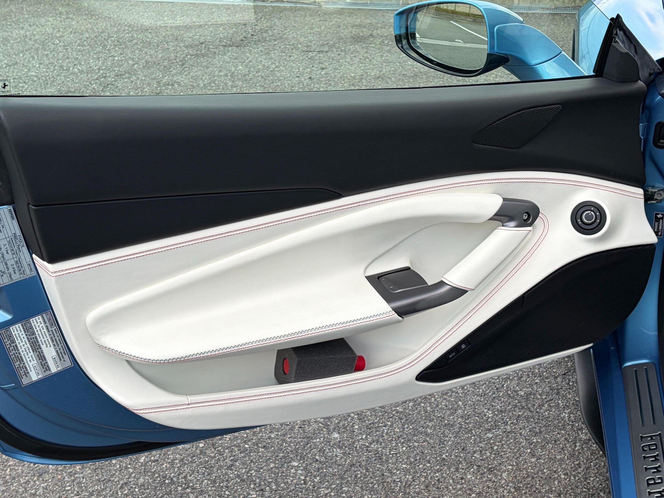 2022 Ferrari F8 Spider — Photo 19 / 37