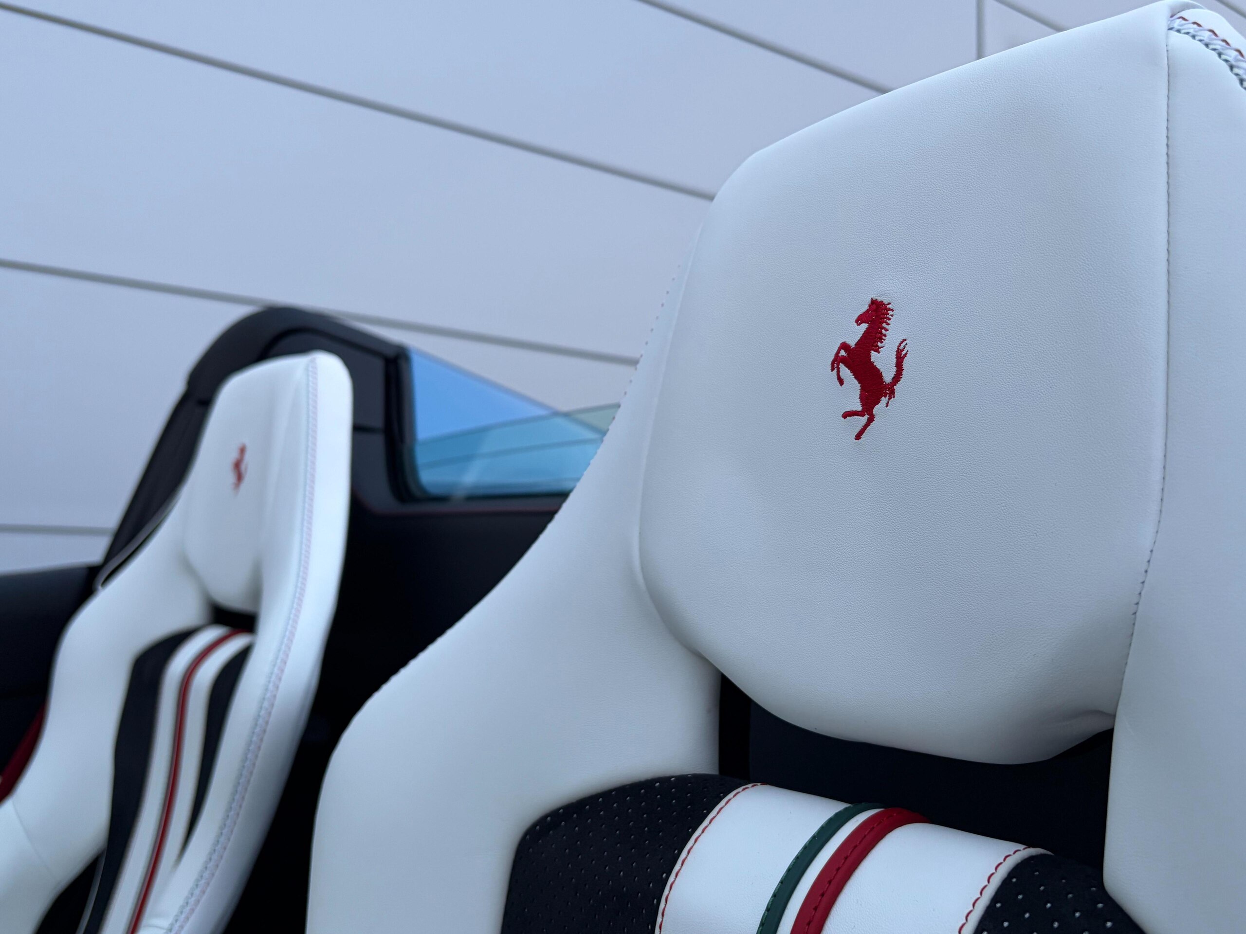 2022 Ferrari F8 Spider — Photo 21 / 37